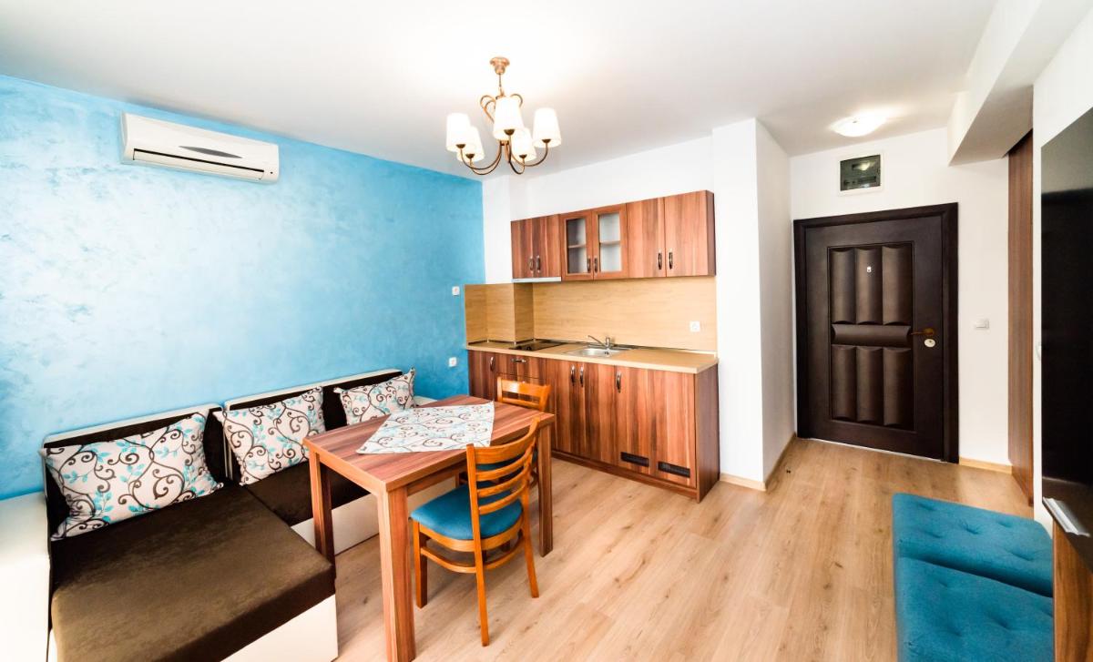 Stela Apartments
