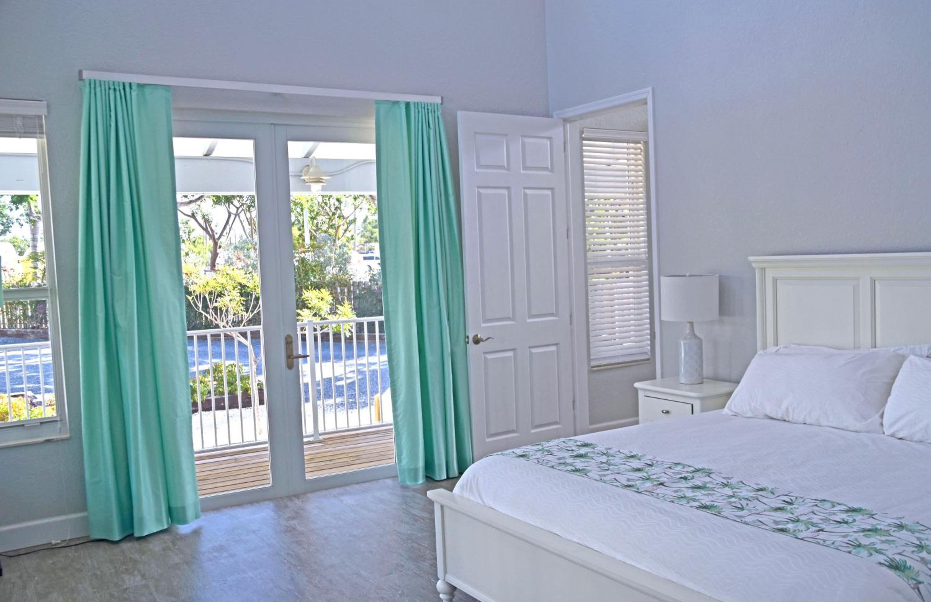 Dolphin Point Villas
