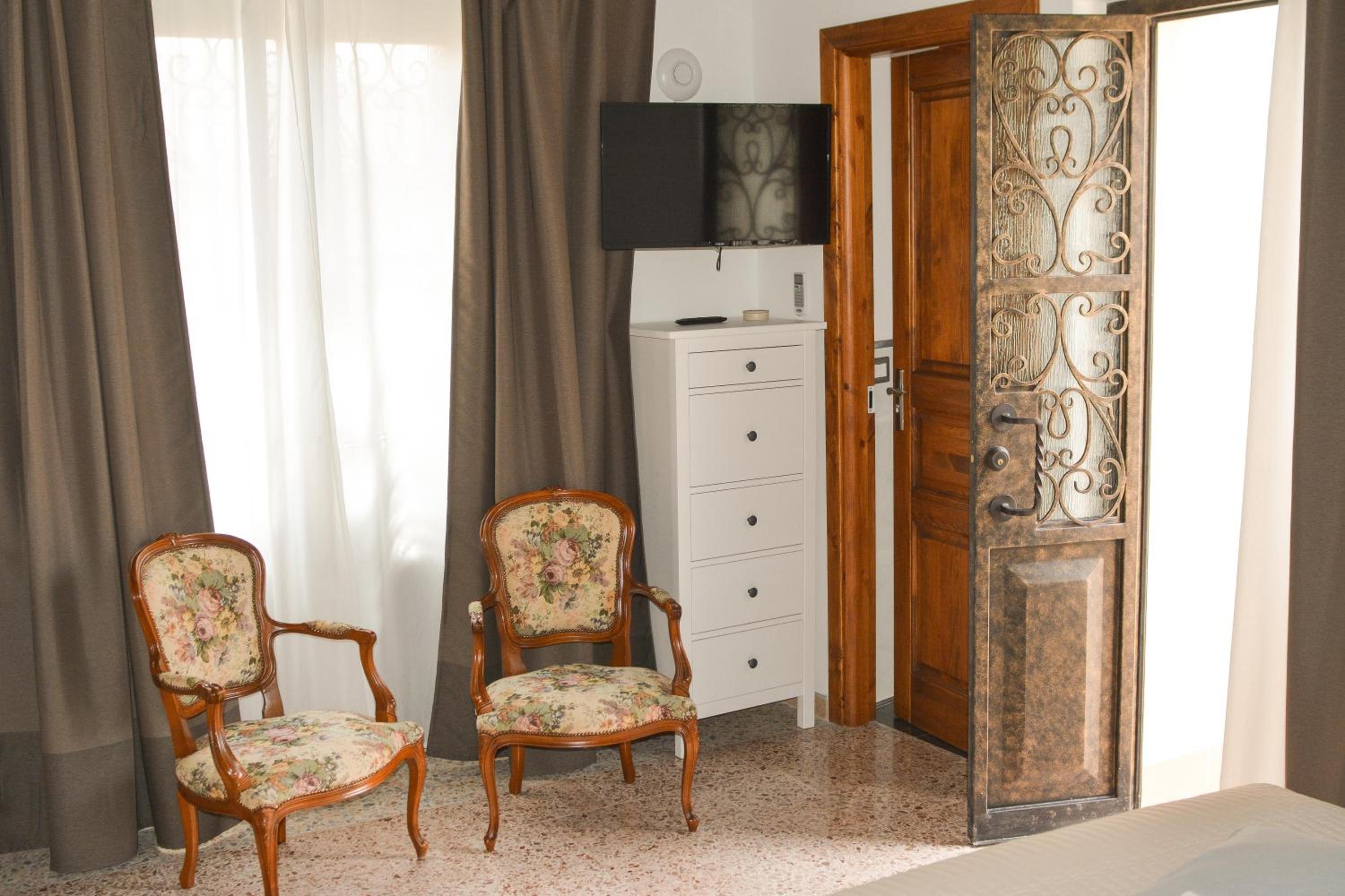 Palazzo Candida B&B
