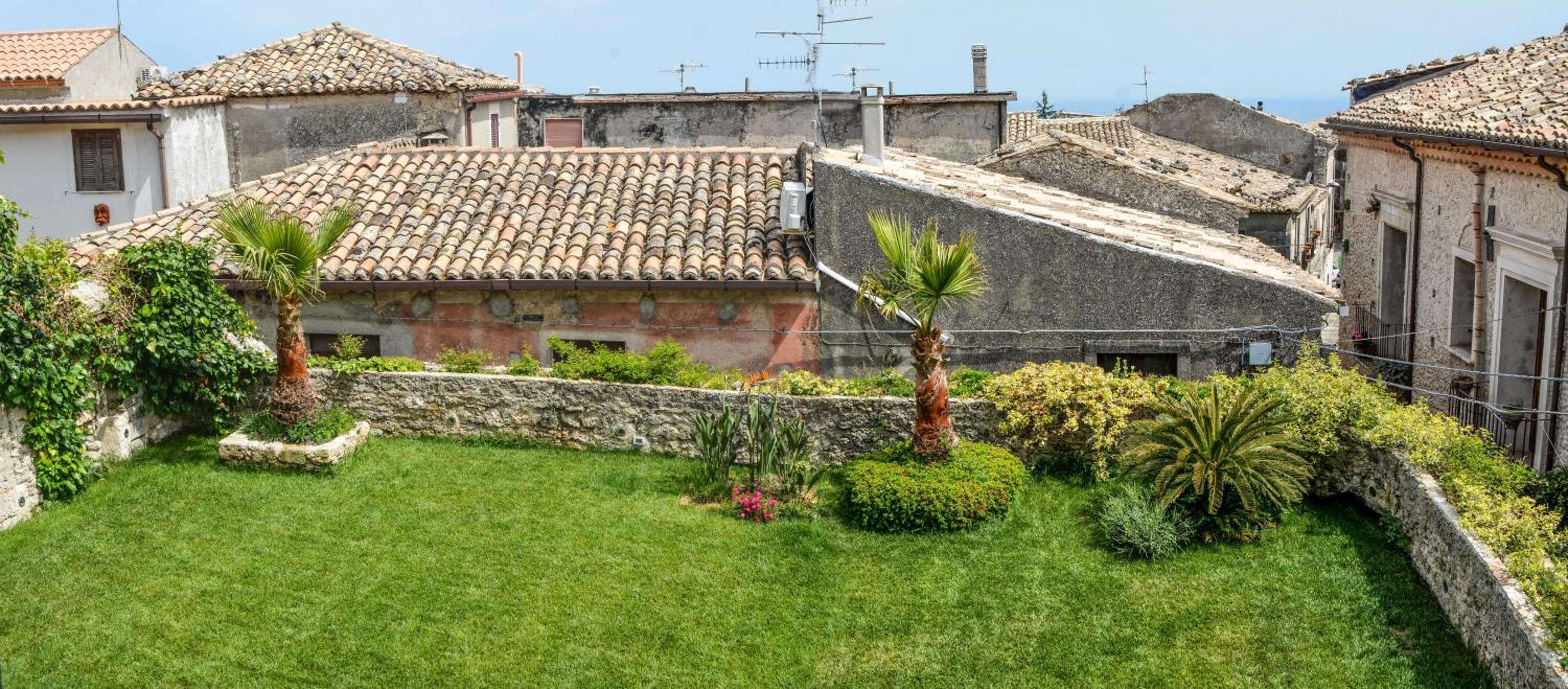 Palazzo Candida B&B