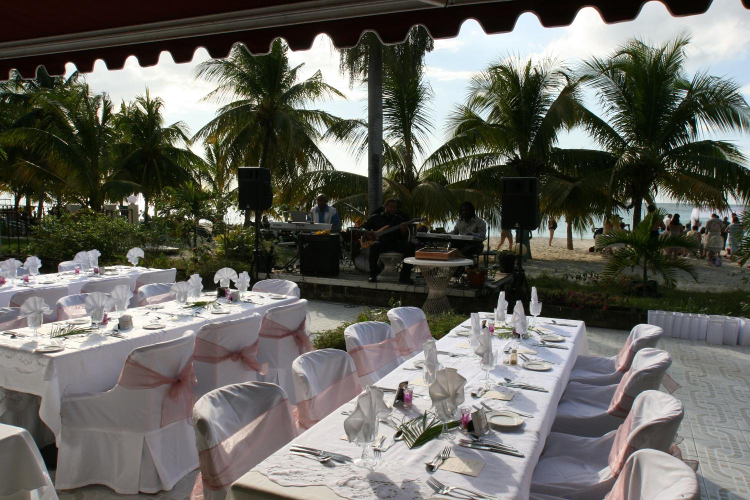 Charela Inn Hotel 17