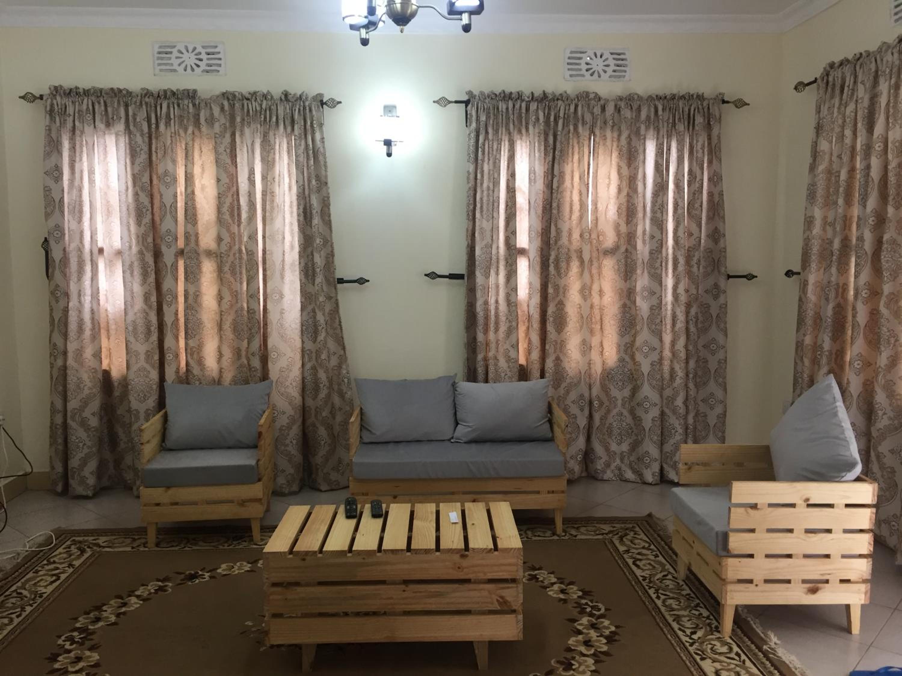 Le Parlour