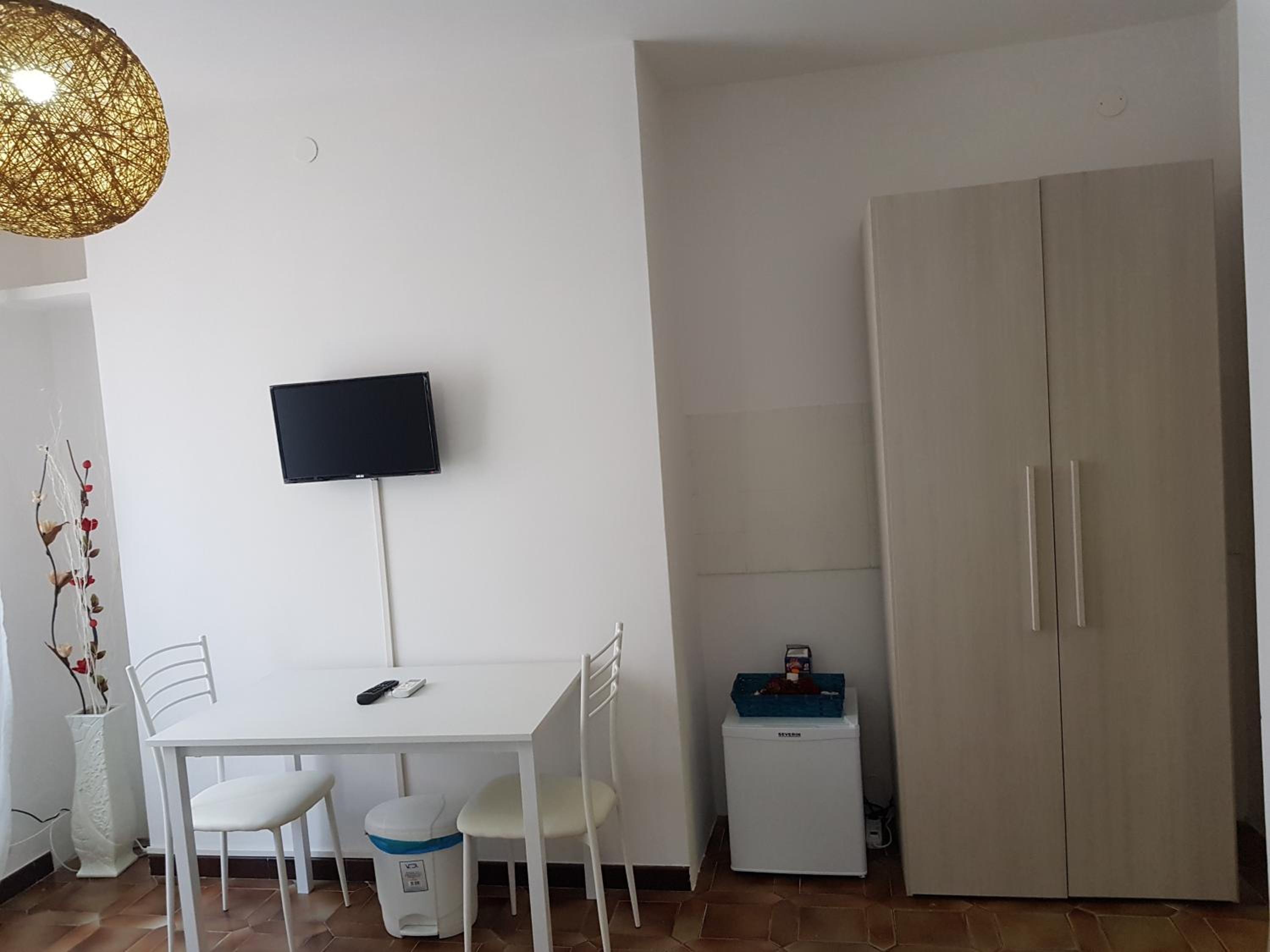 La farfalla en Gaeta — hotel room