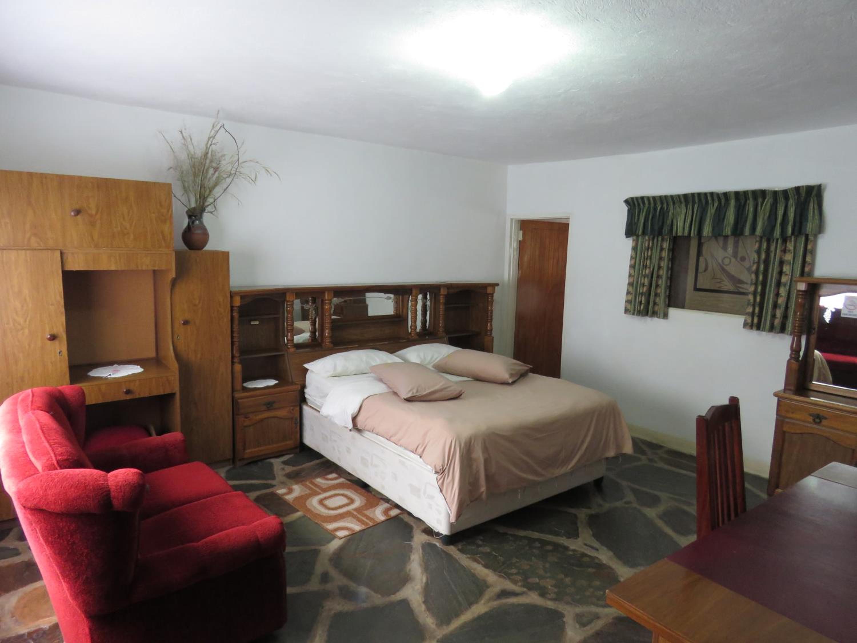 Parrot Lodge