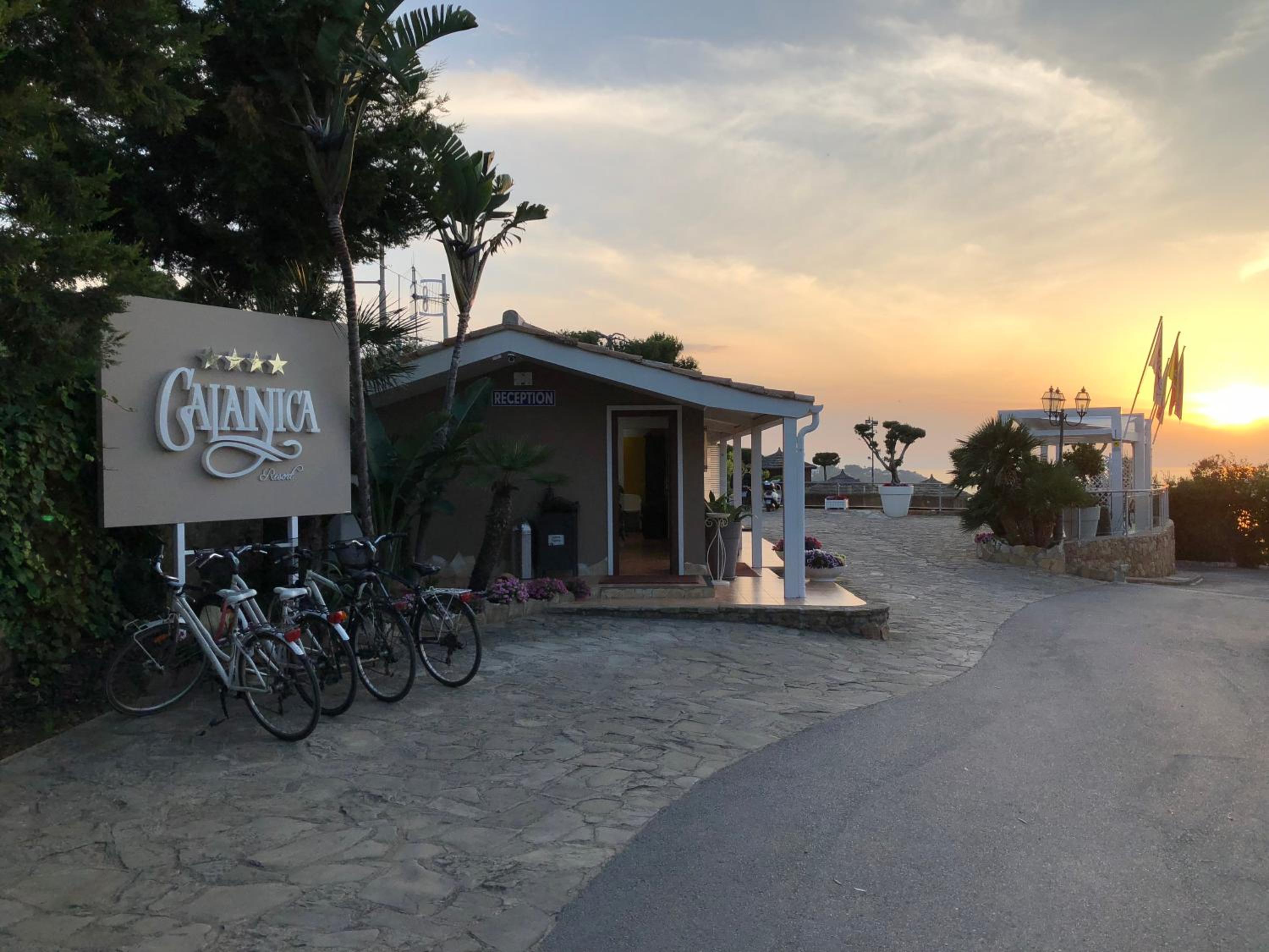 Hotel Calanica Resort - Image 1