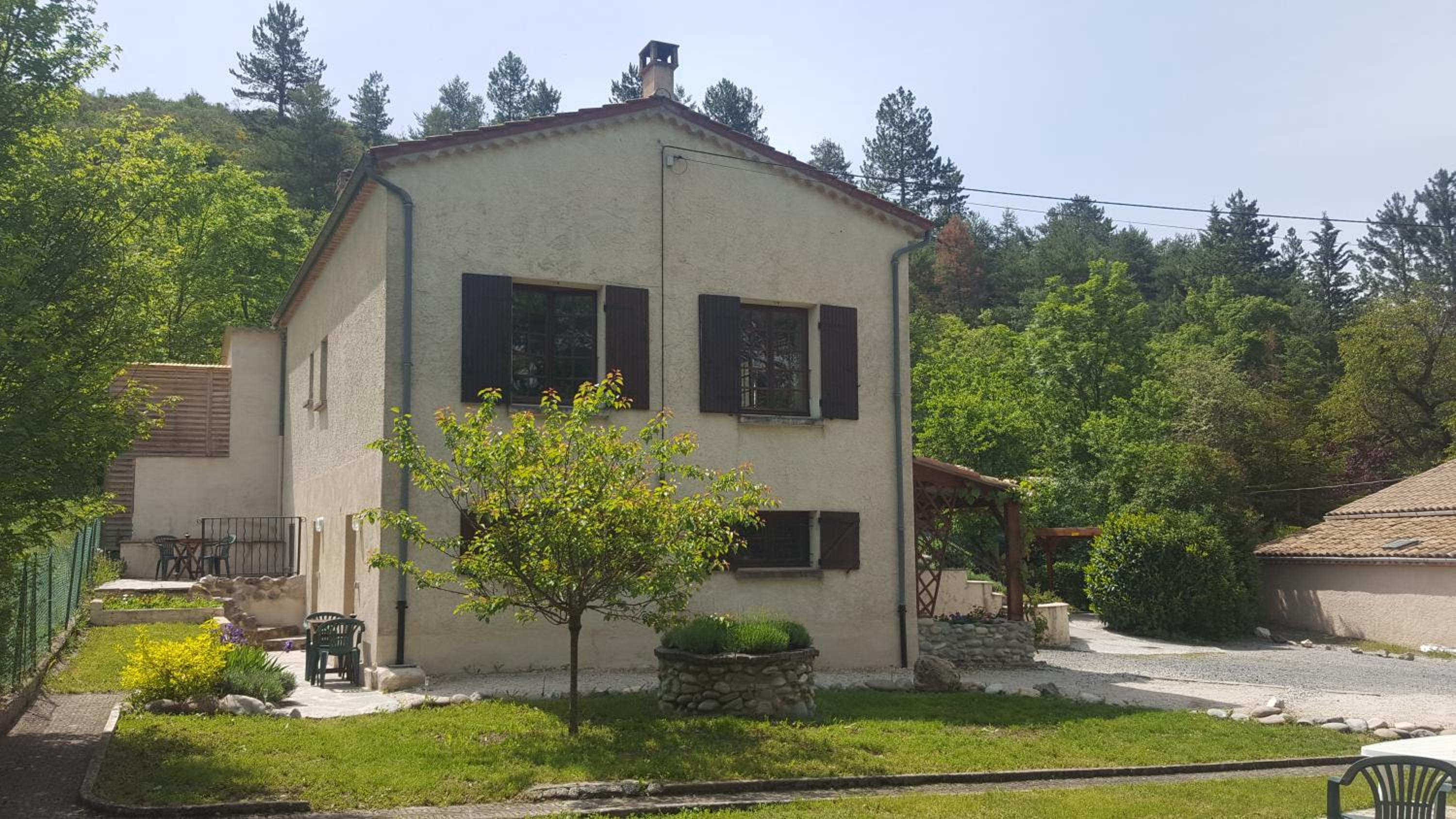 Maison Castellane Chambre d'Hotes B&B