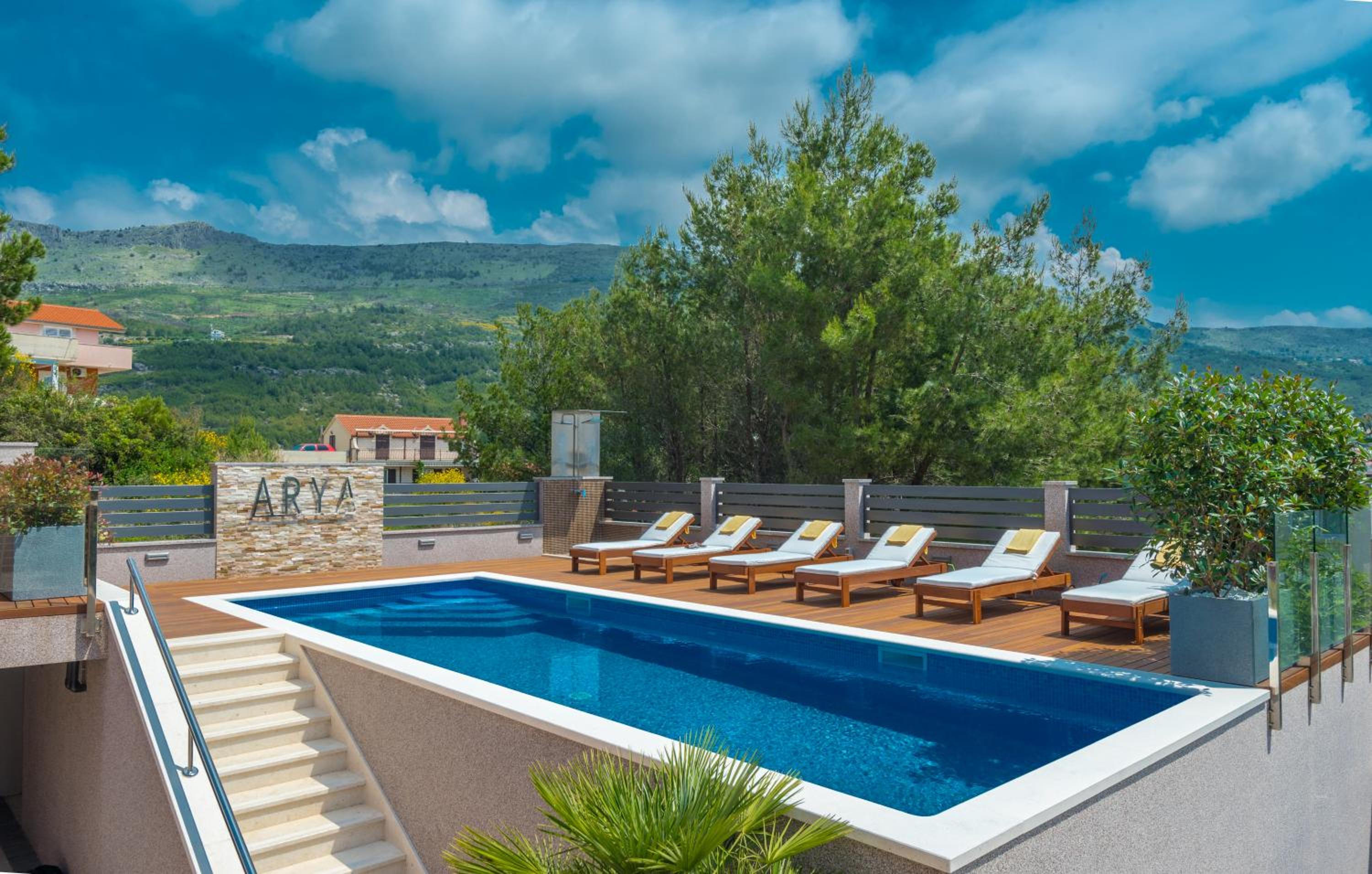 VILLA ARYA - Heated pool, roof hot tub, gym, near the beach with amazing views! view 4