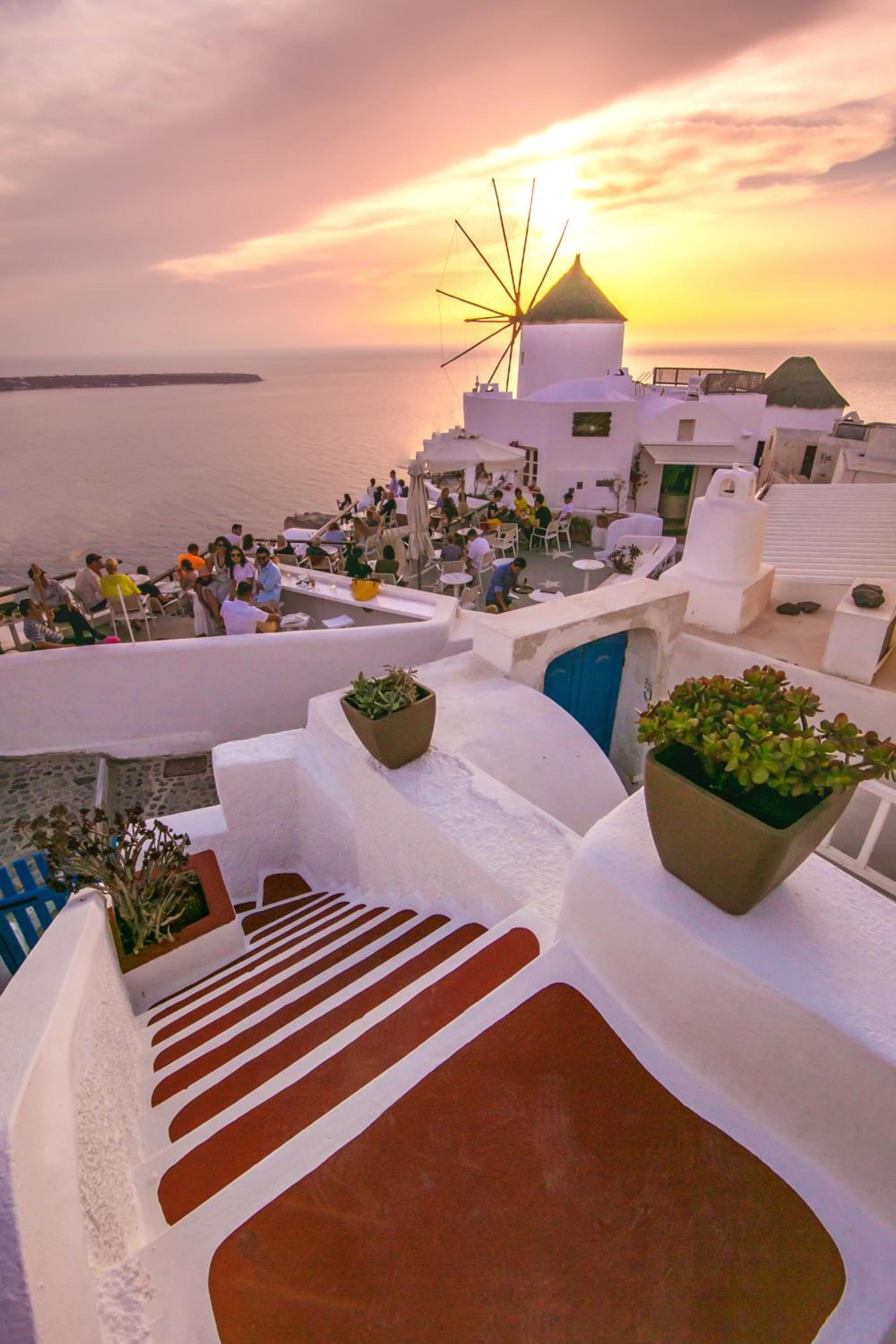 Evilio Houses Oia Santorini