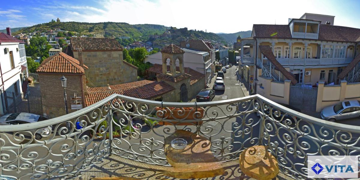 balcony