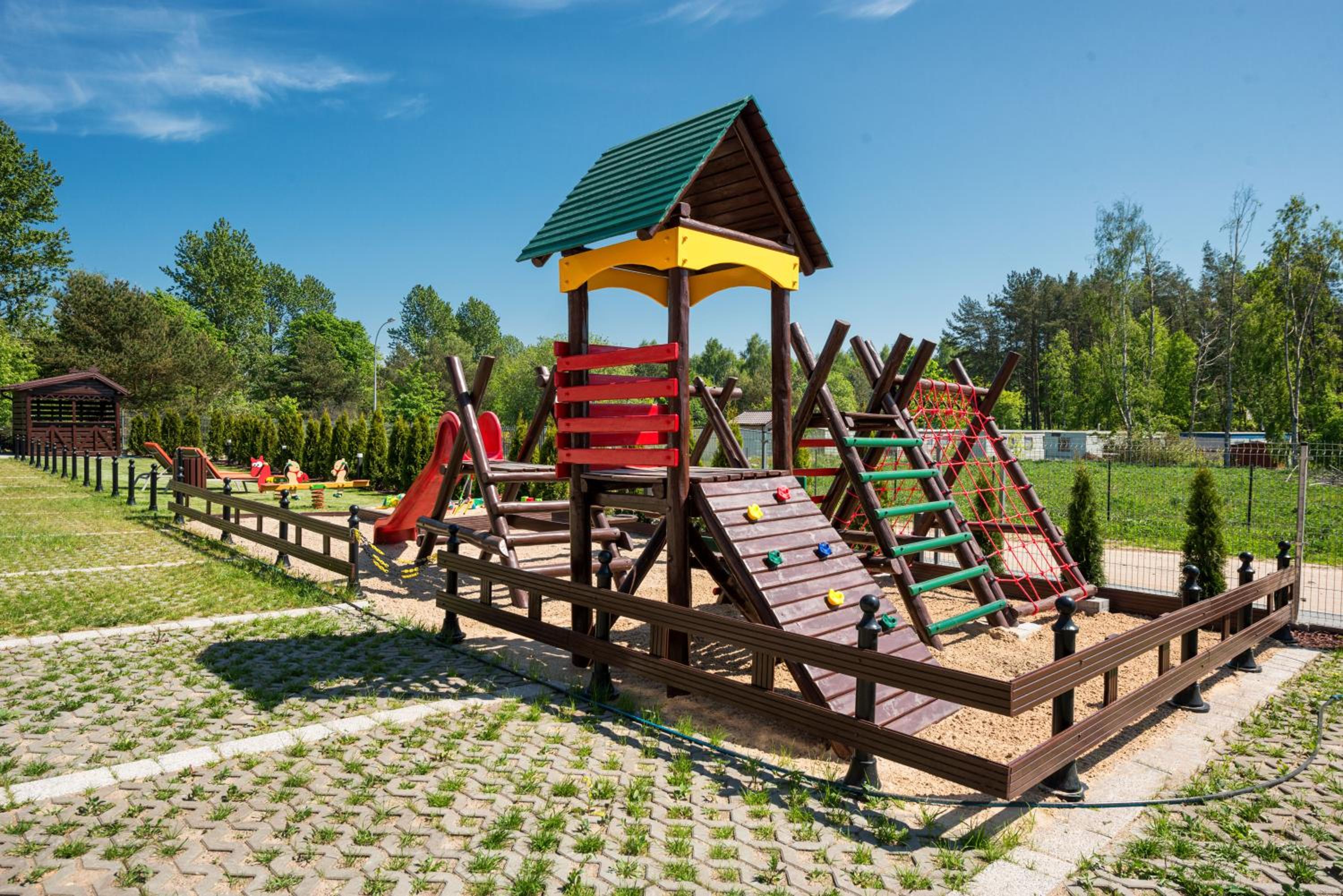 Apartamenty, Domki i Pokoje ze śniadaniem Kajan