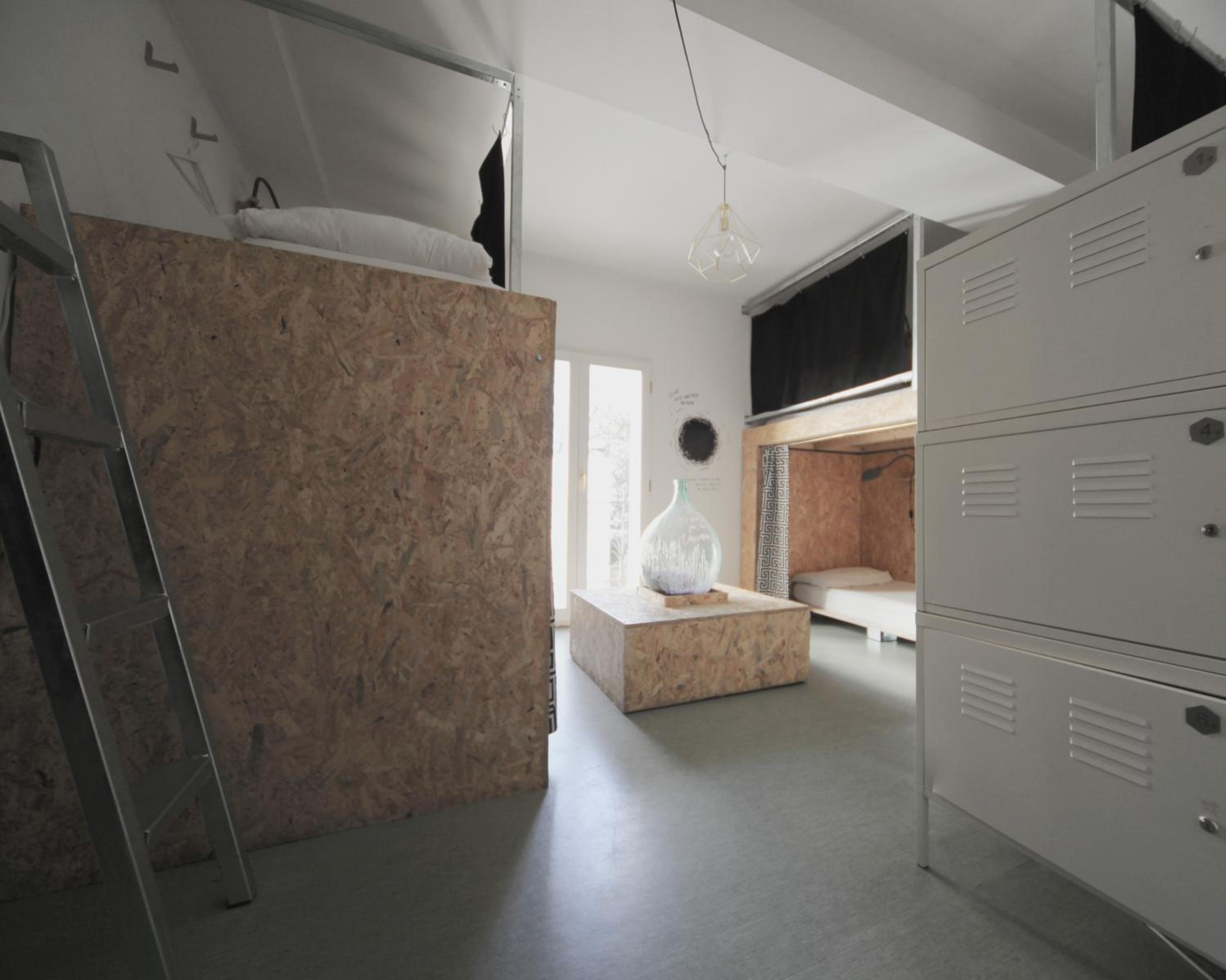 Dopa Hostel