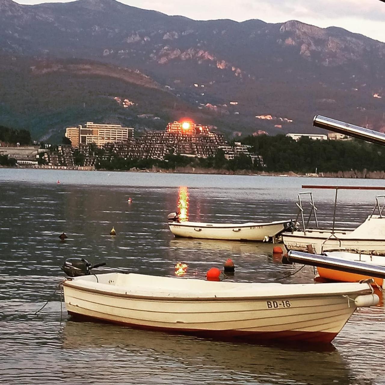 Rooms Dana Old Town Budva