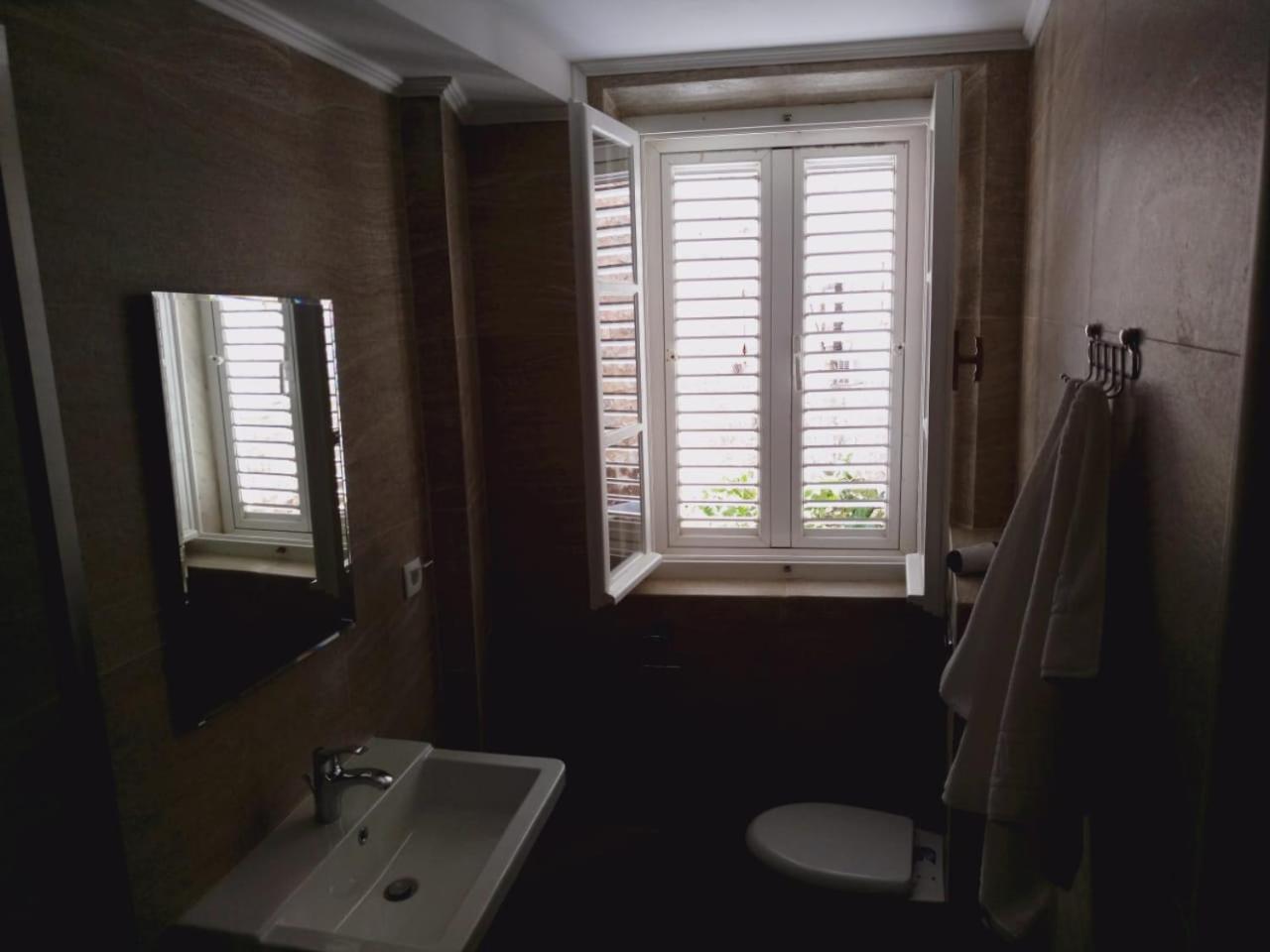 Rooms Dana Old Town Budva