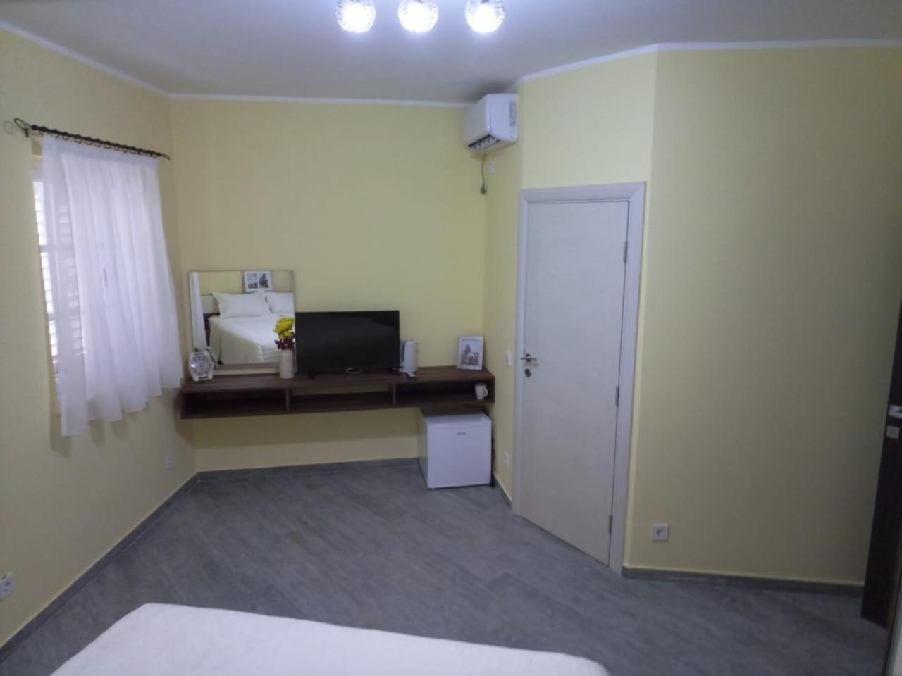 Rooms Dana Old Town Budva