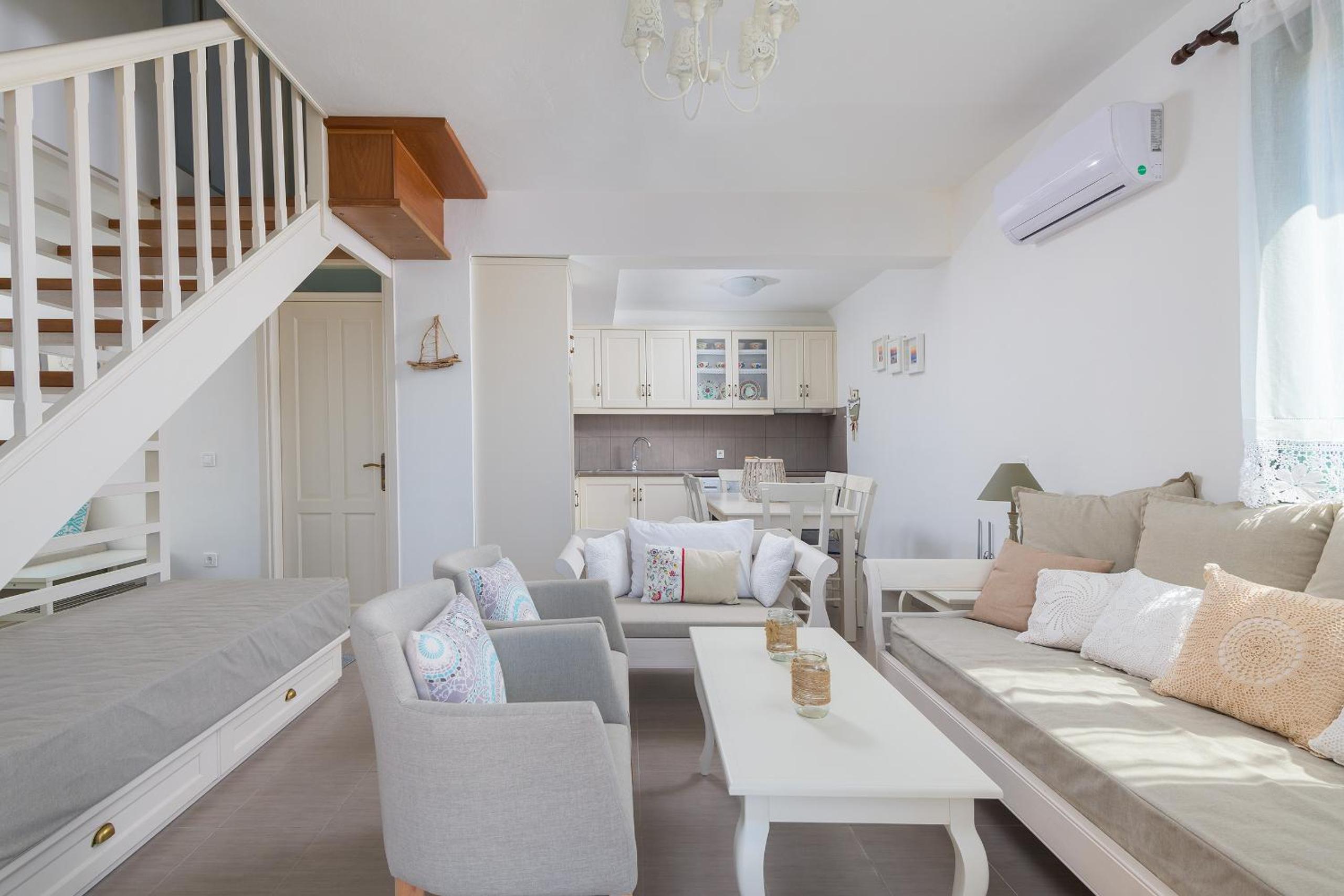 Aegli Villa by Blue Wave view 5