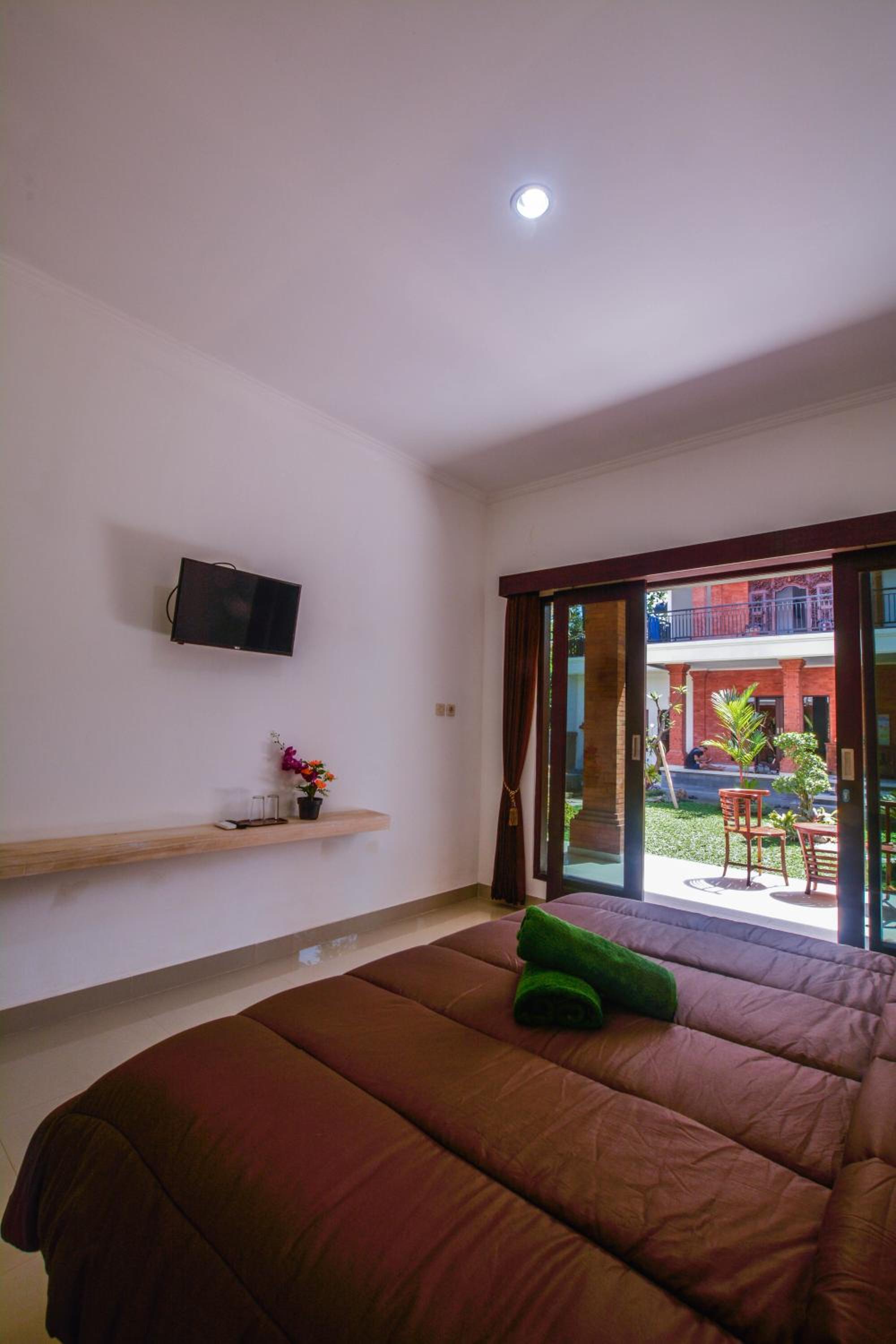 Ratna Guest House view 4