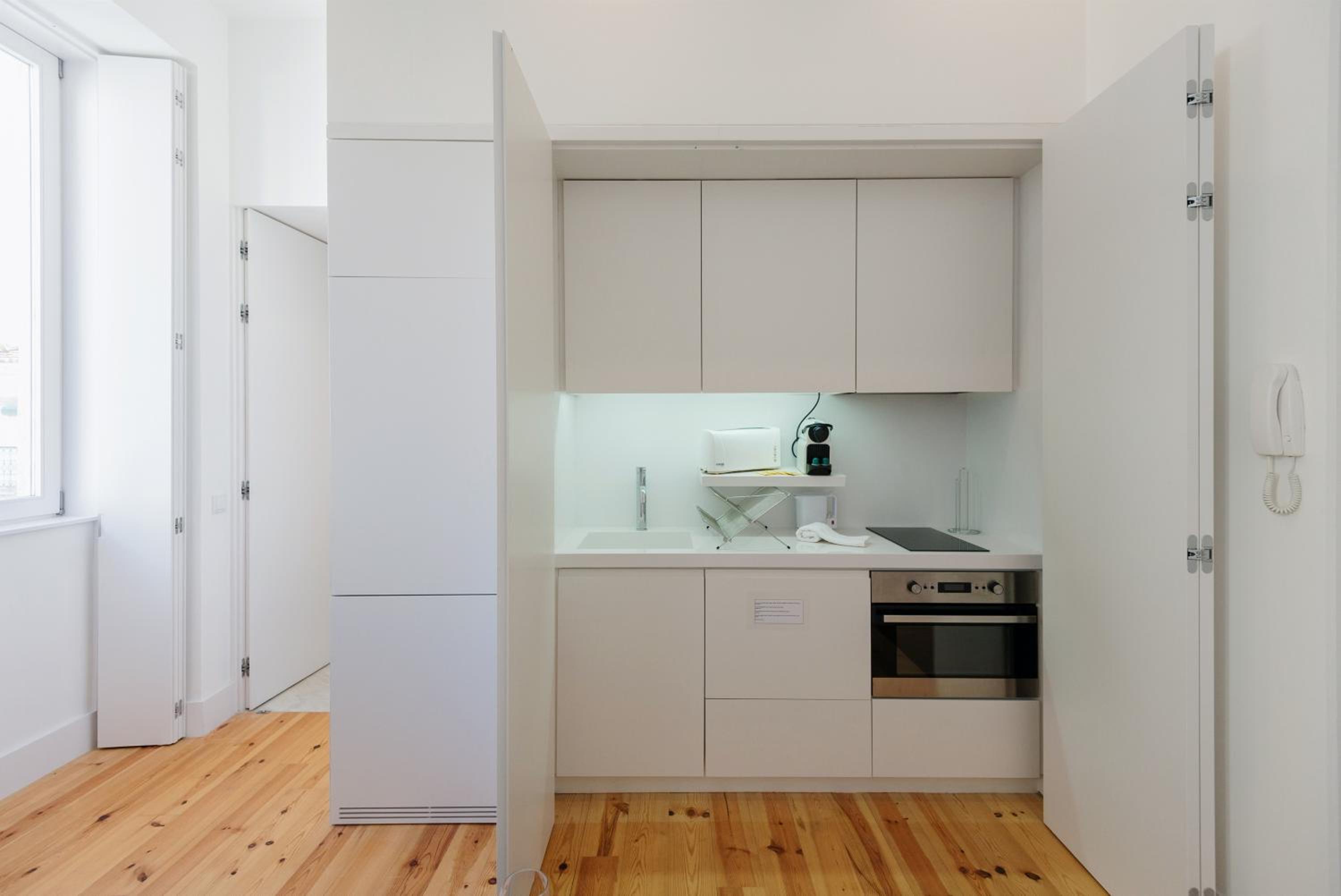 JOIVY Modern studio near Green Street view 5