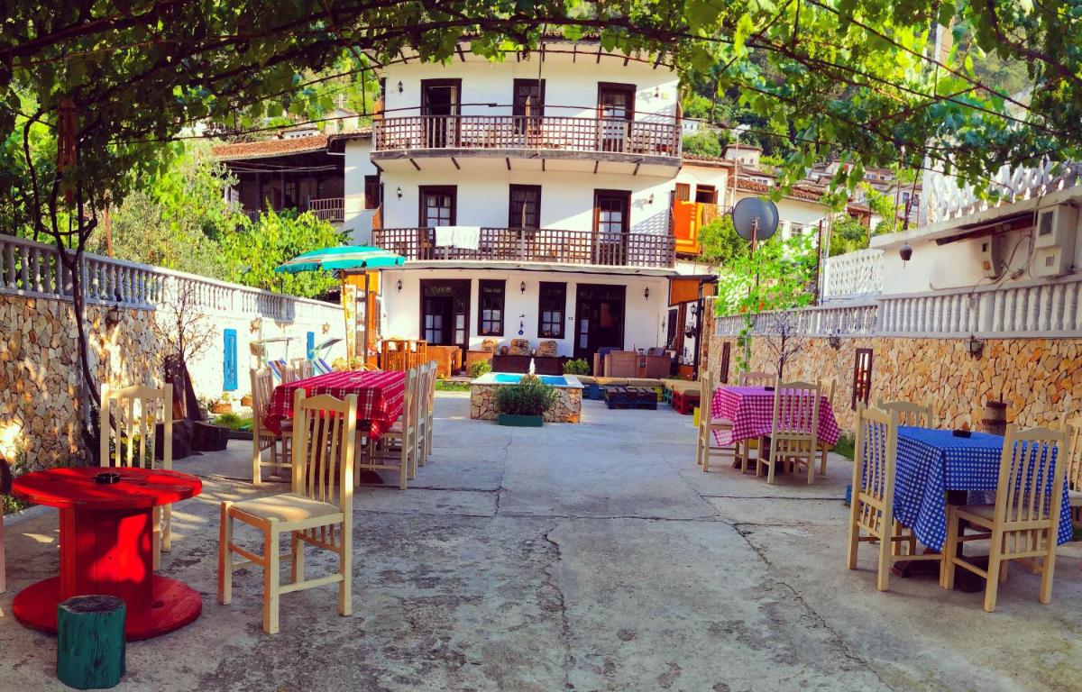 Maya Hostel Berat