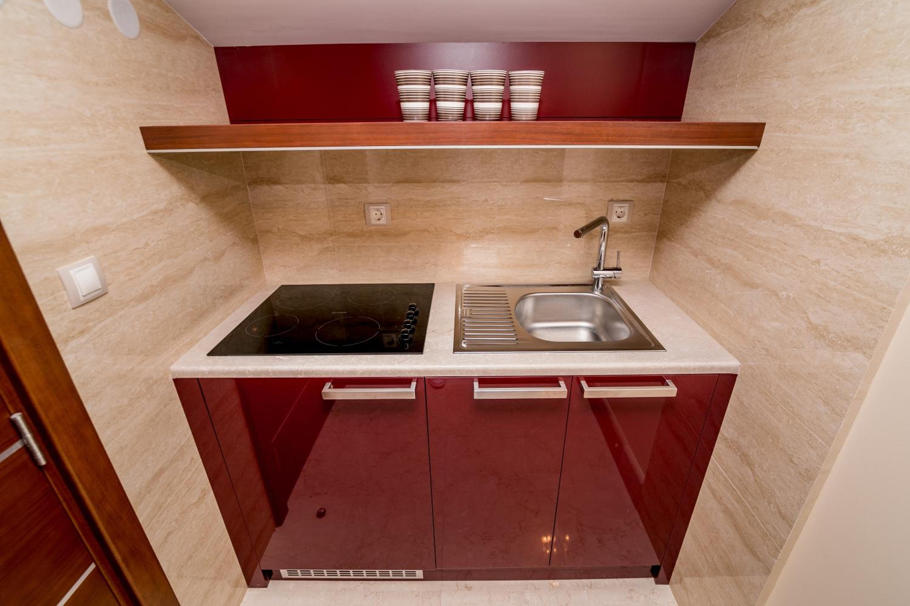 Hedera Residences - Kumbor