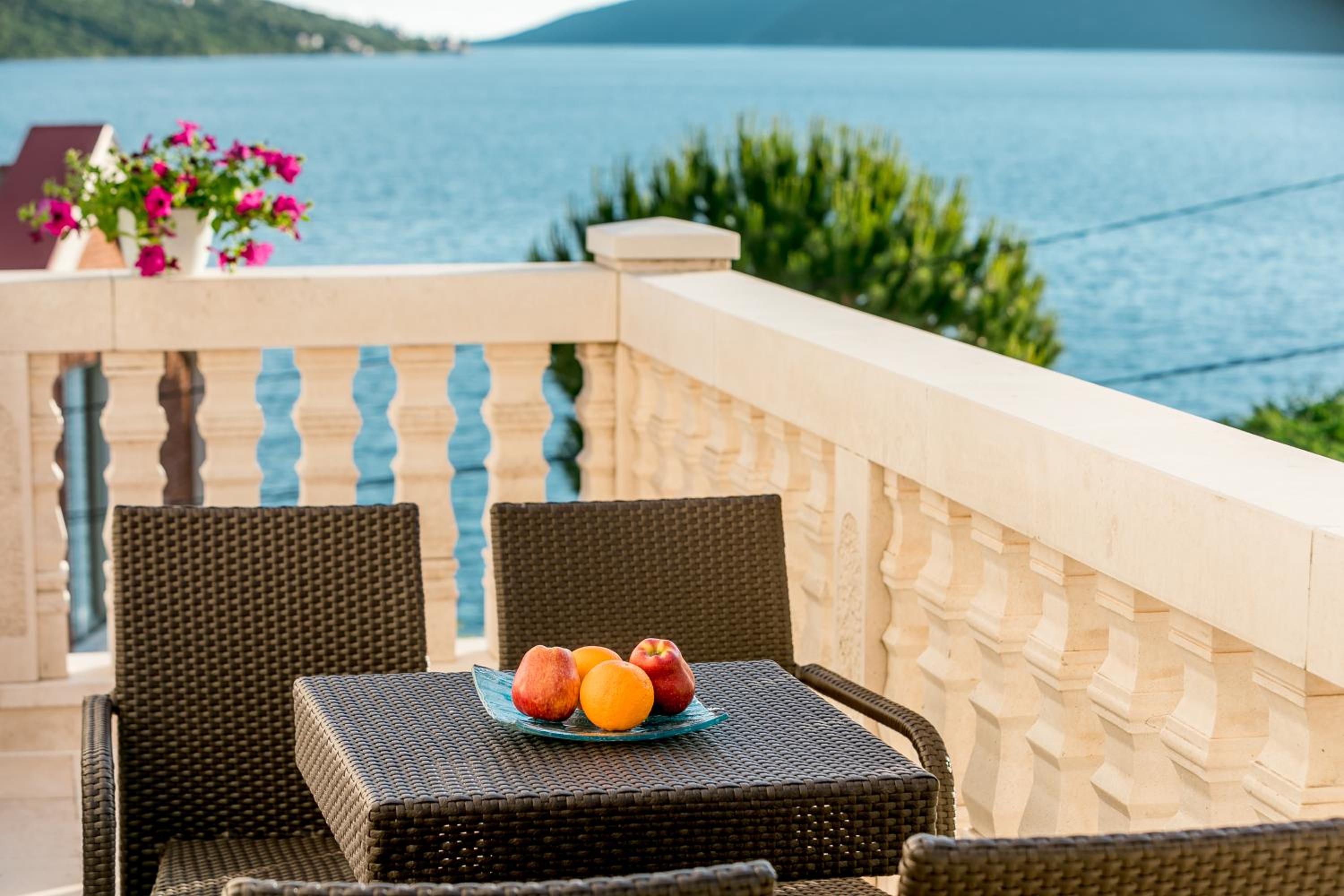 Hedera Residences - Kumbor