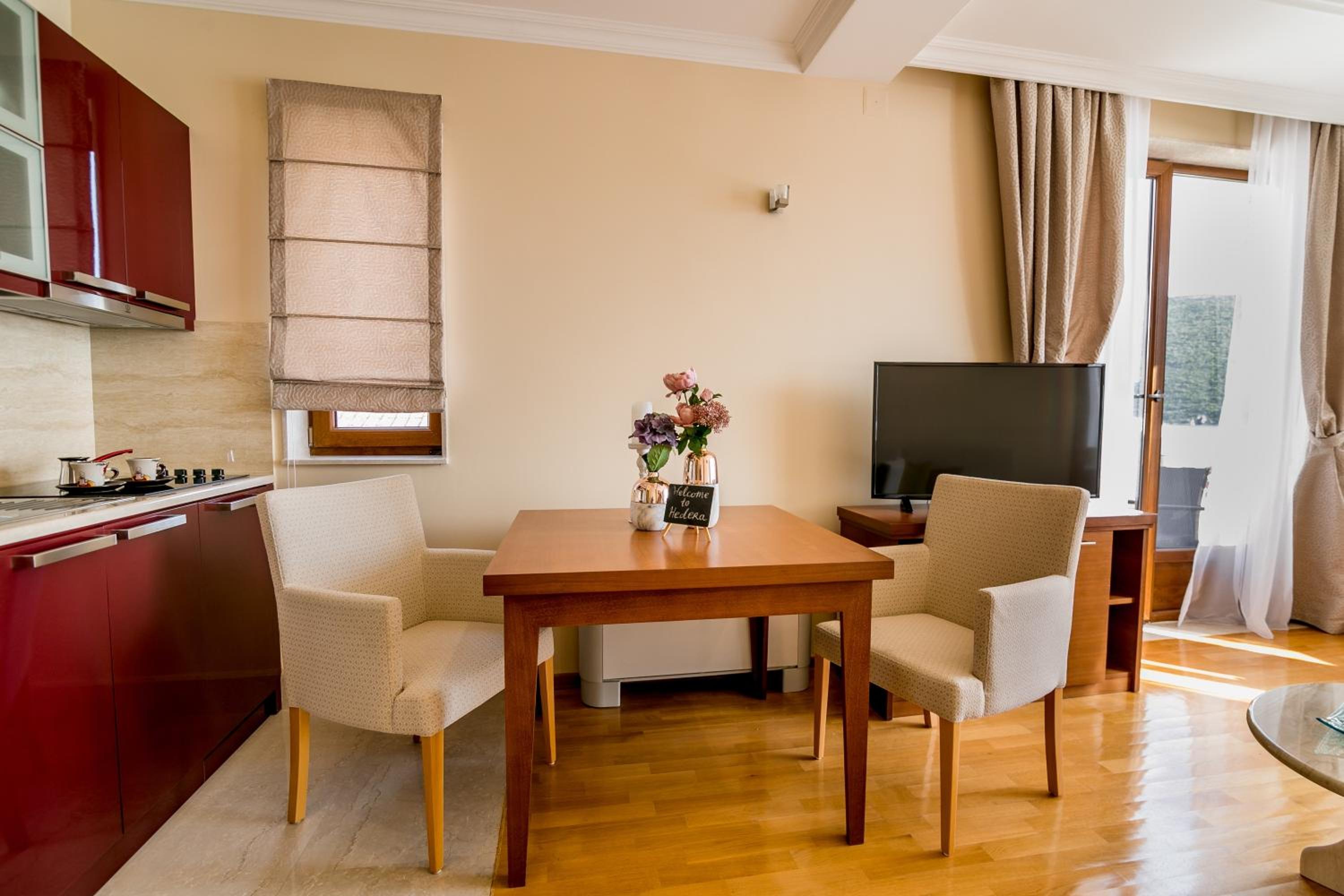 Hedera Residences - Kumbor