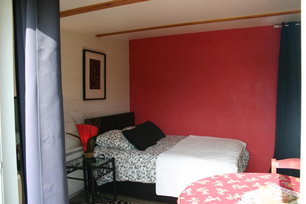 Tante Pim - Property Image 3
