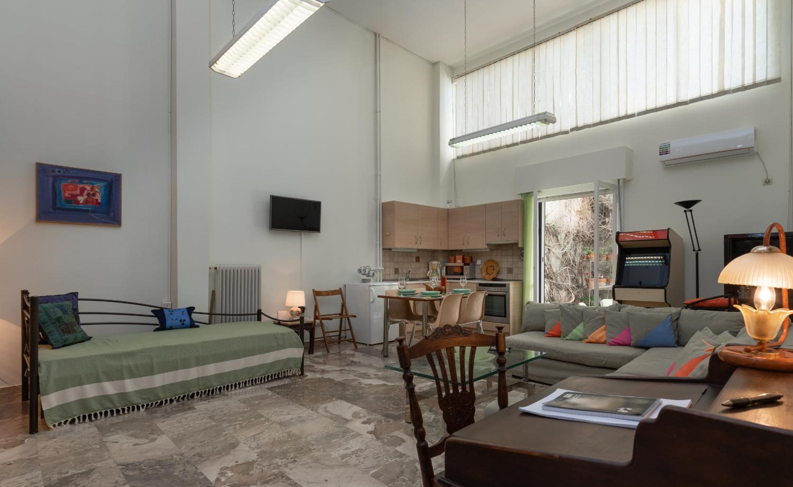 Acropolis Koukaki Loft Private Garden