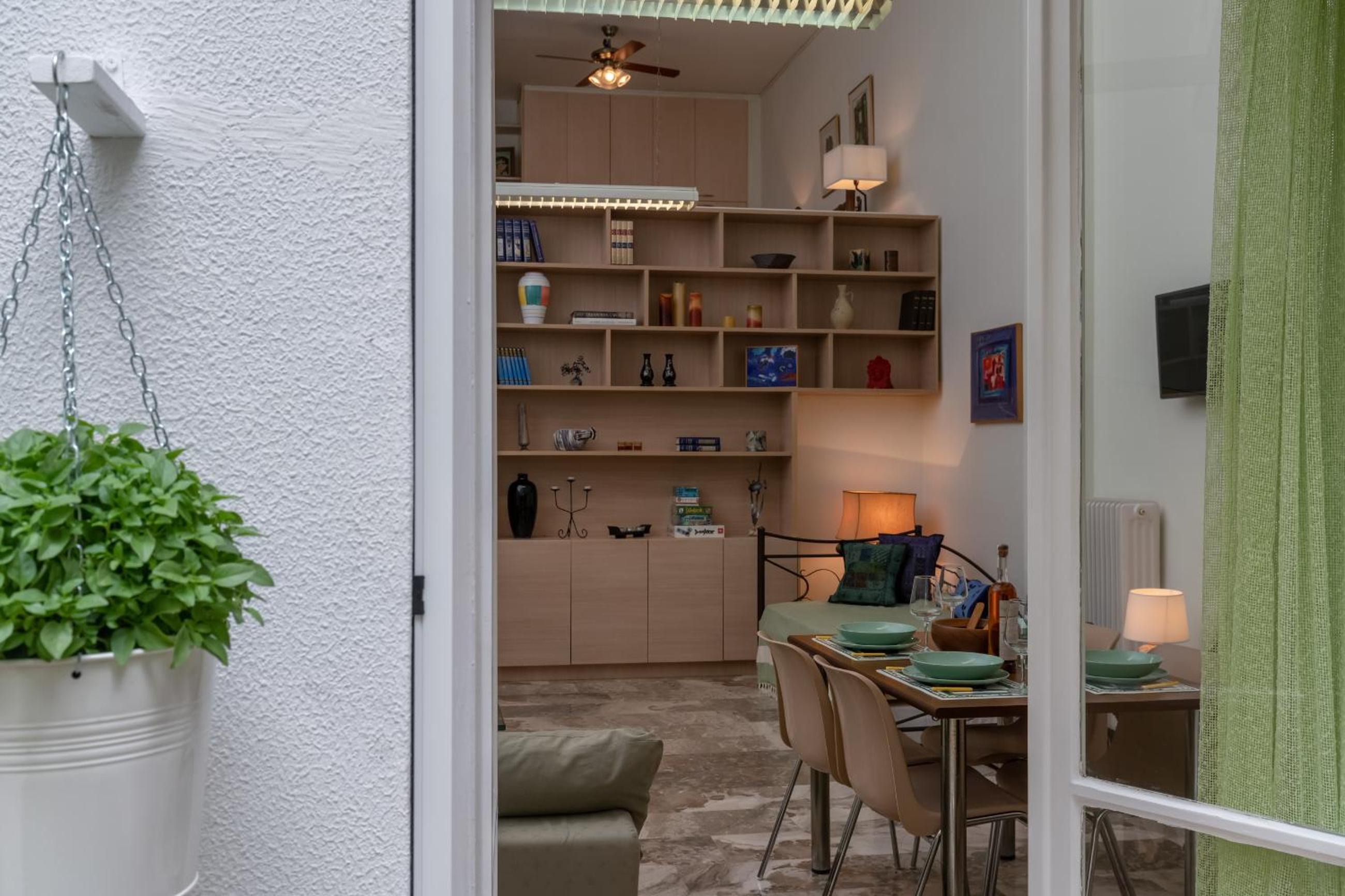 Acropolis Koukaki Loft Private Garden