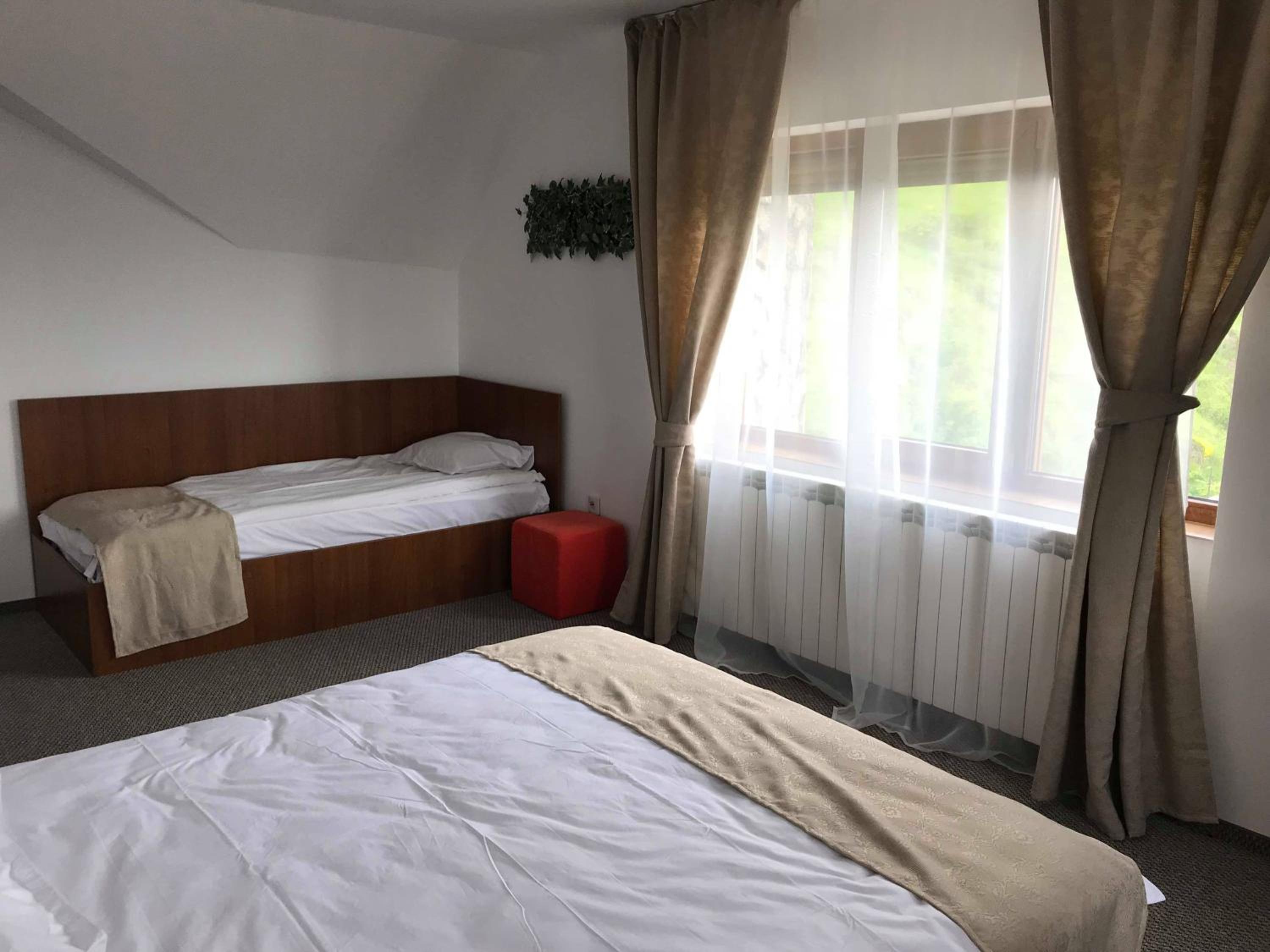 Fântâniţa Haiducului - Refugiu în natură & bucătărie locală