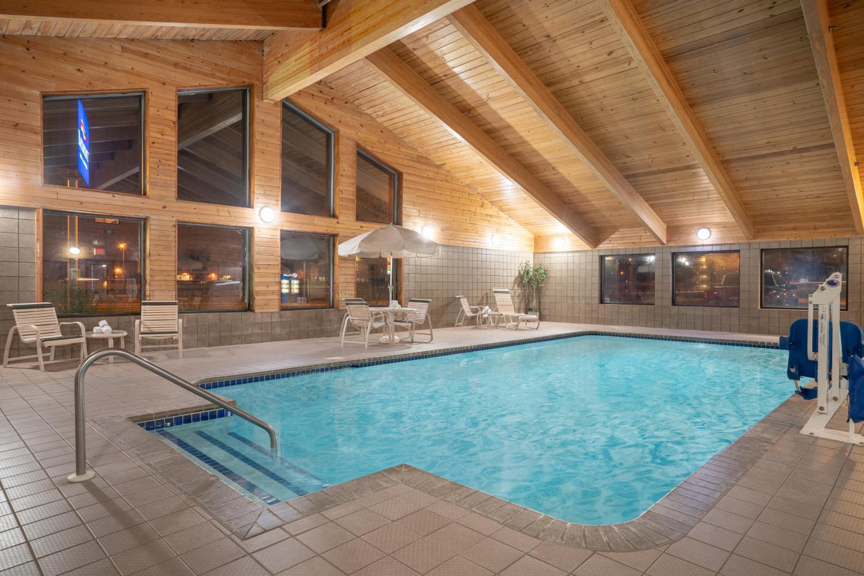 Baymont by Wyndham Lakeville