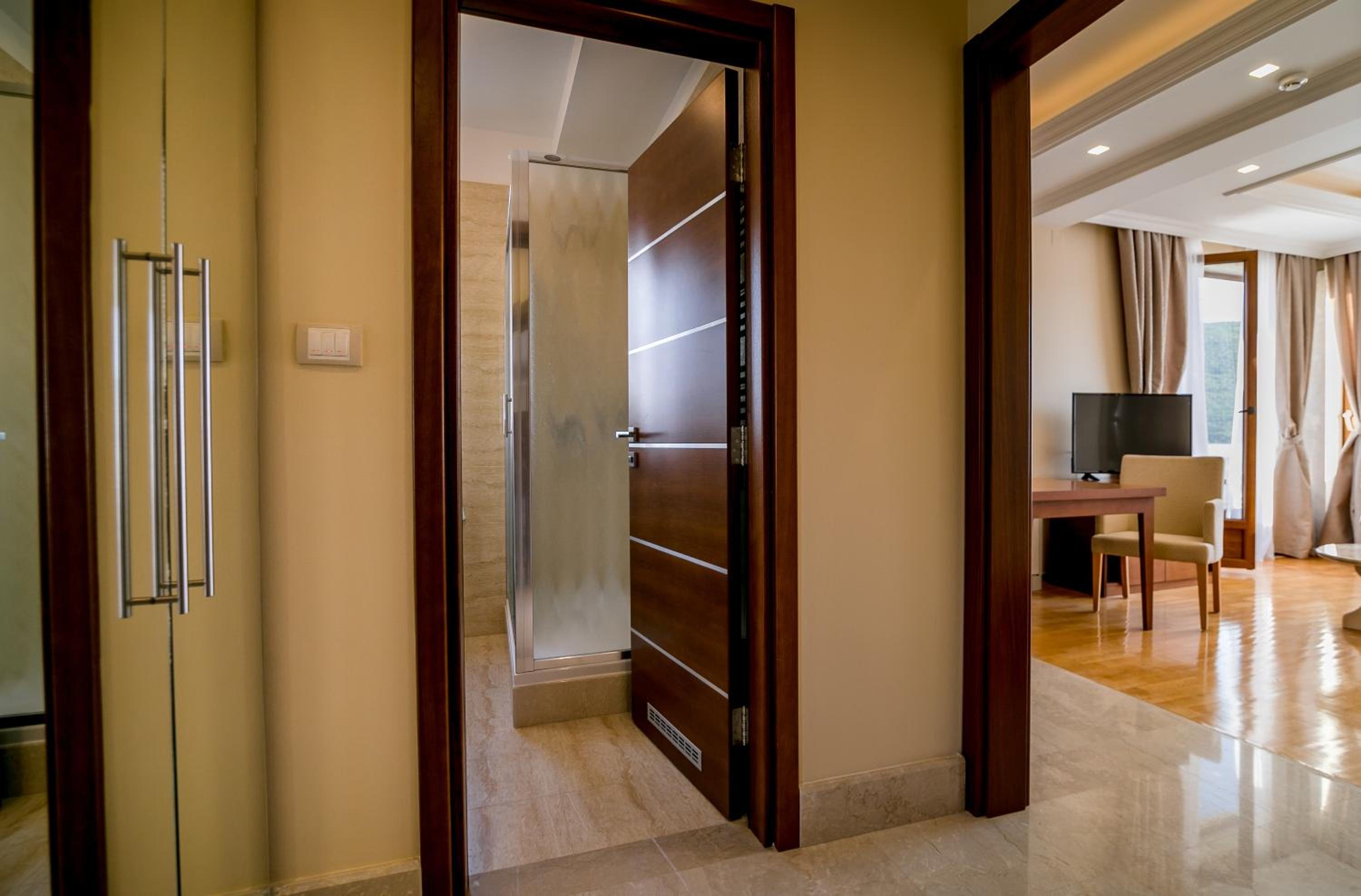 Hedera Residences - Kumbor