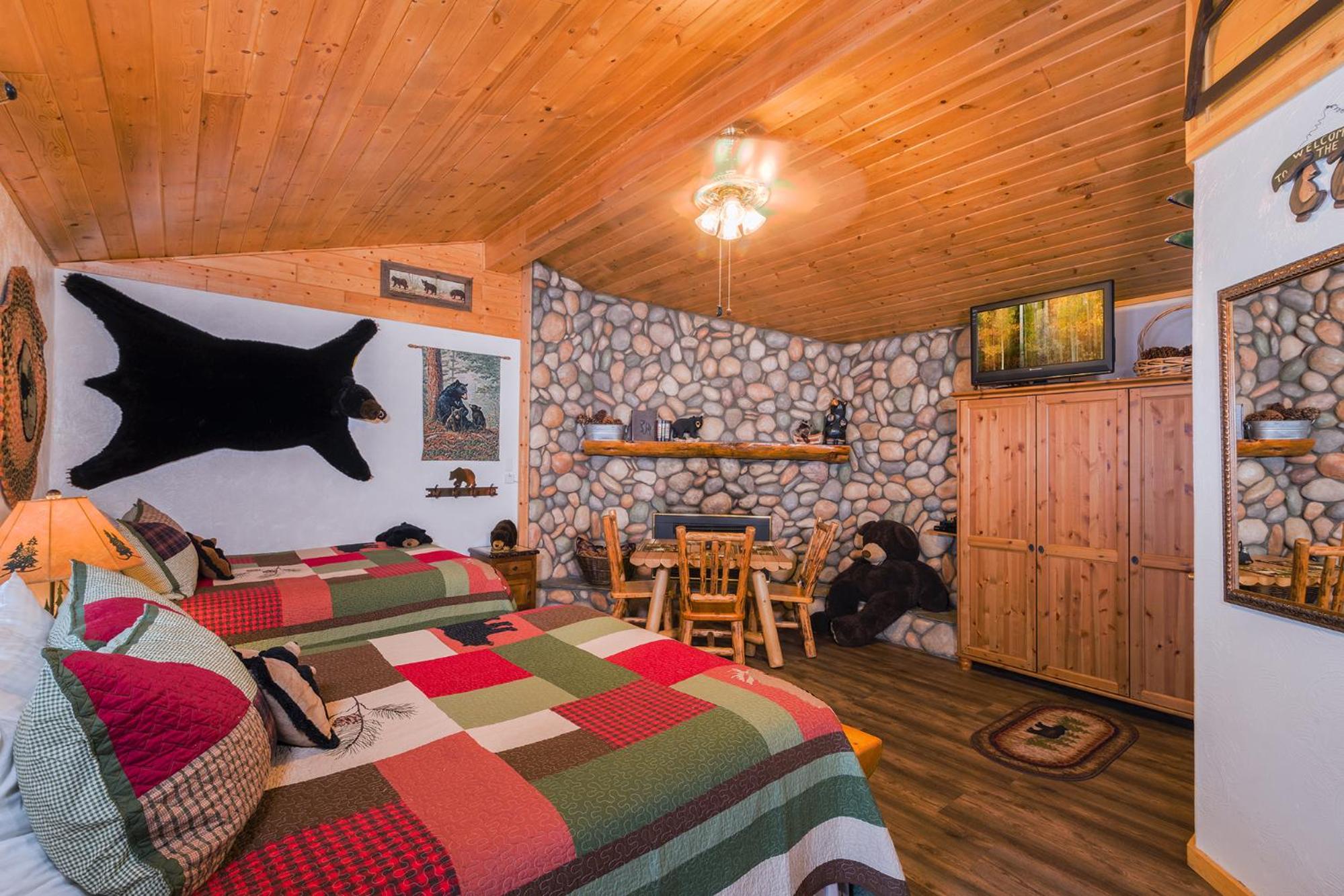 Lake Tahoe Vacations - Fireside Lodge - Property Image 16