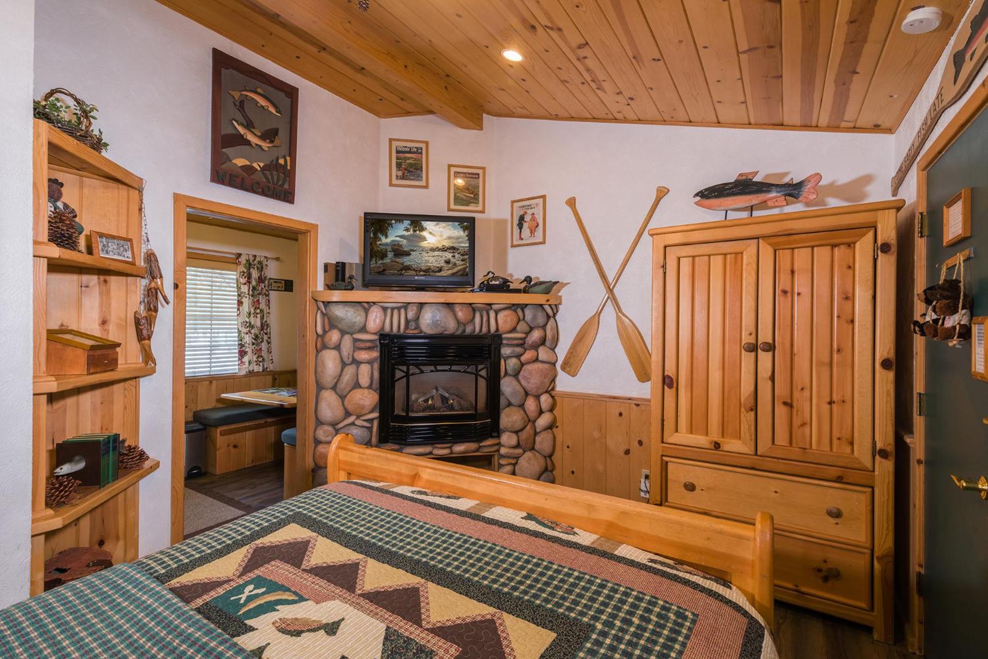 Lake Tahoe Vacations - Fireside Lodge - Property Image 21
