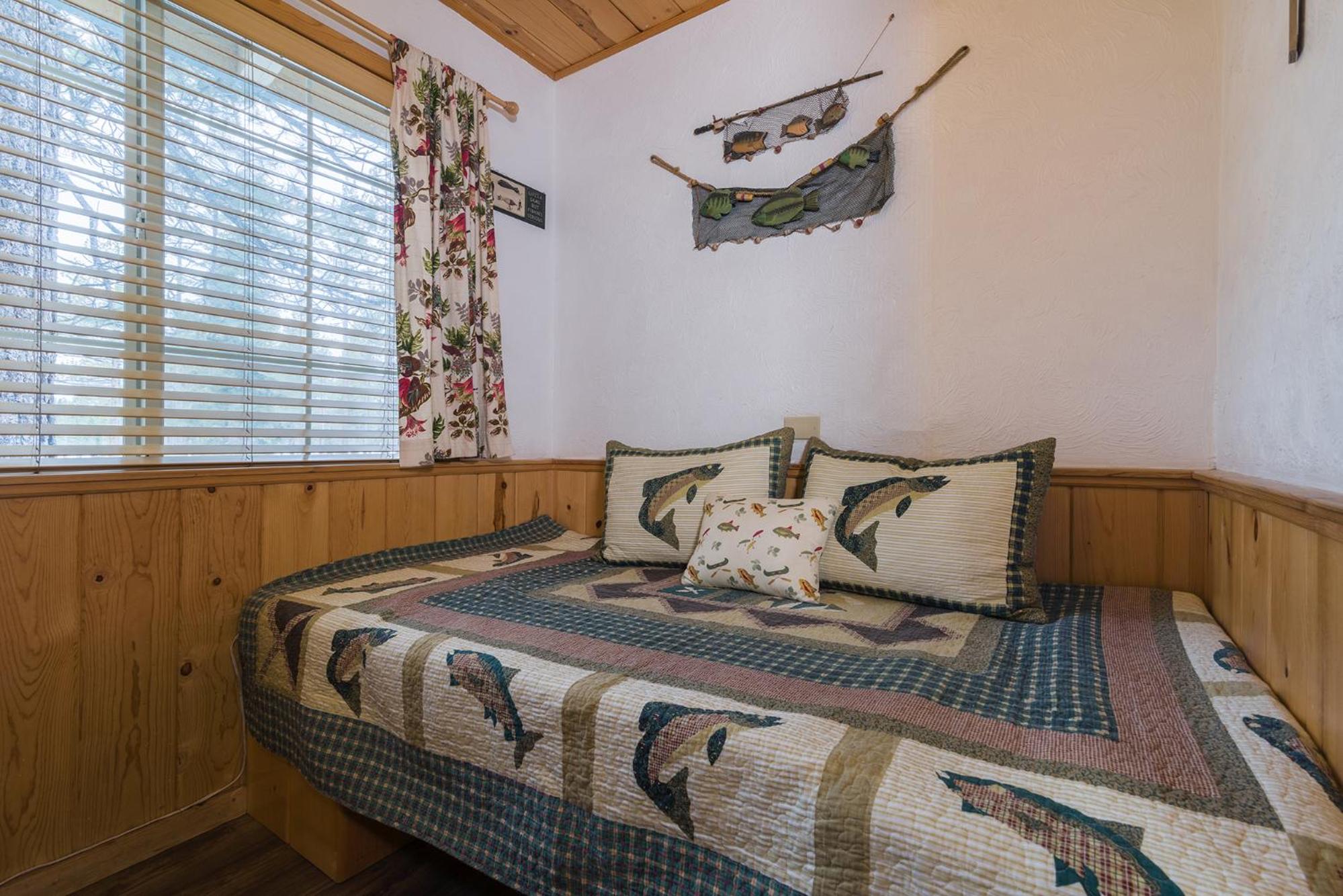 Lake Tahoe Vacations - Fireside Lodge - Property Image 23