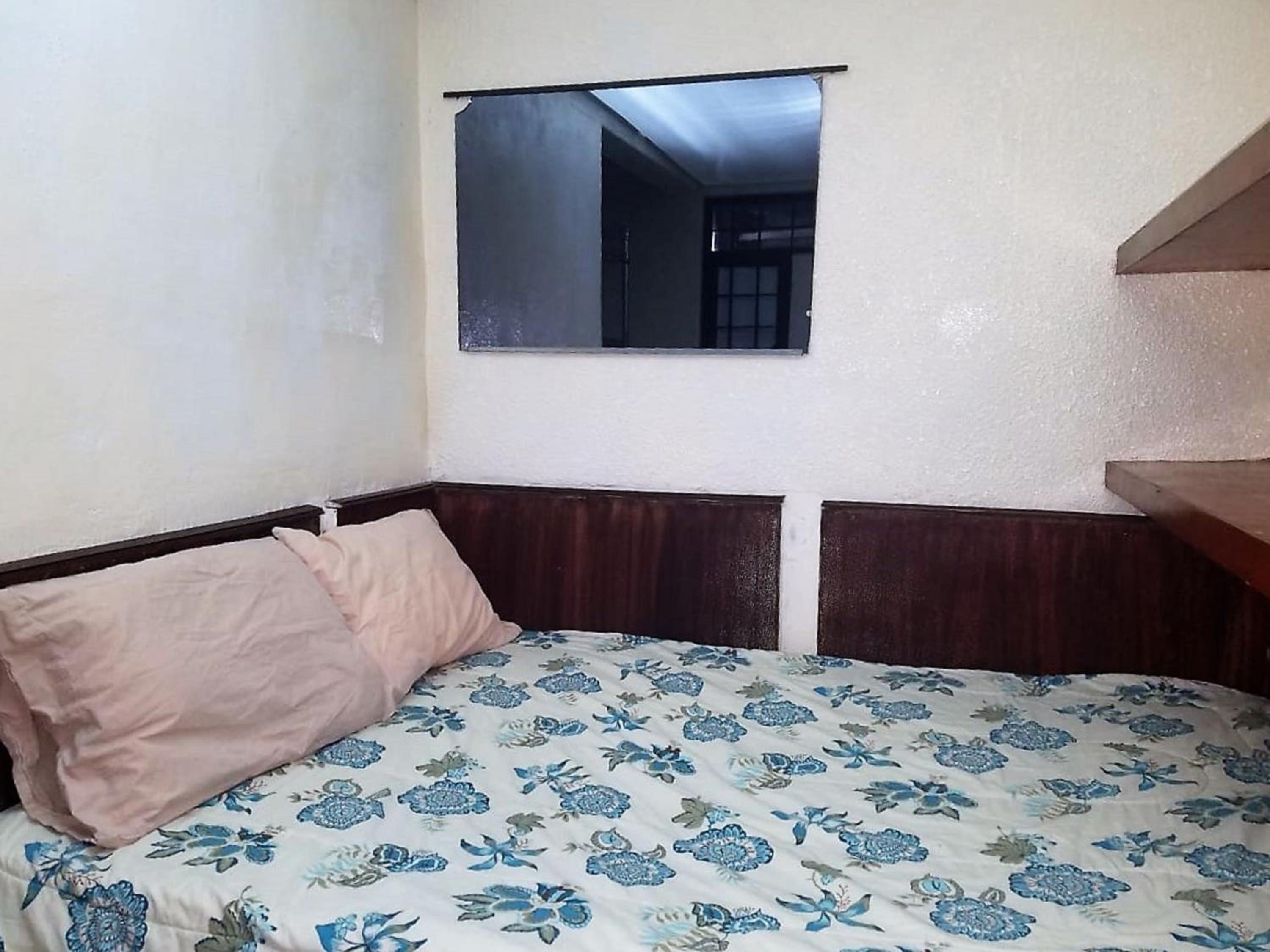 Roma Rooms Please confirm availability photo 2