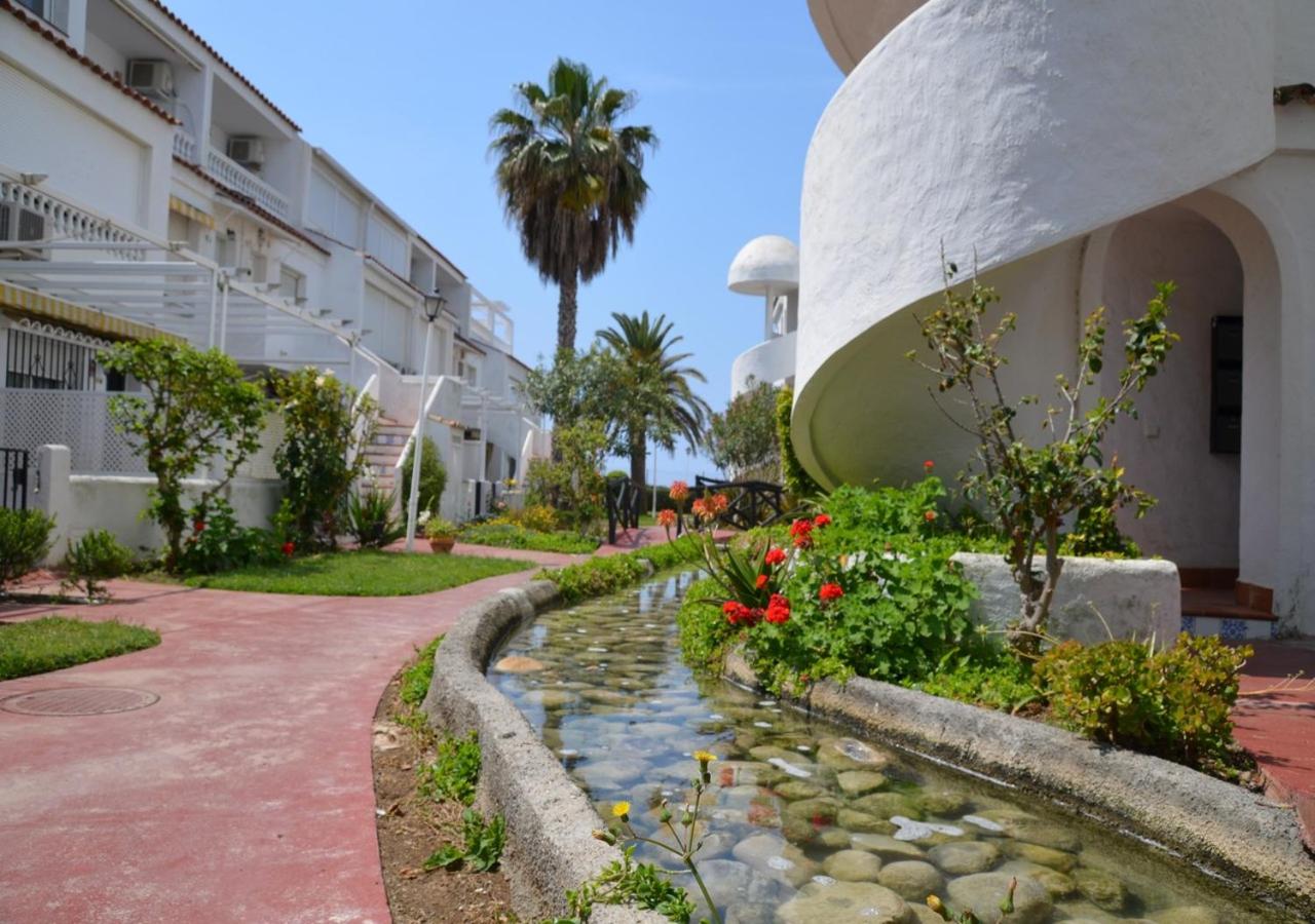 Hotel Laguna Beach, Todos Los Santos