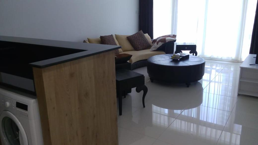 Golden Stay Vacation Homes continental tower marina