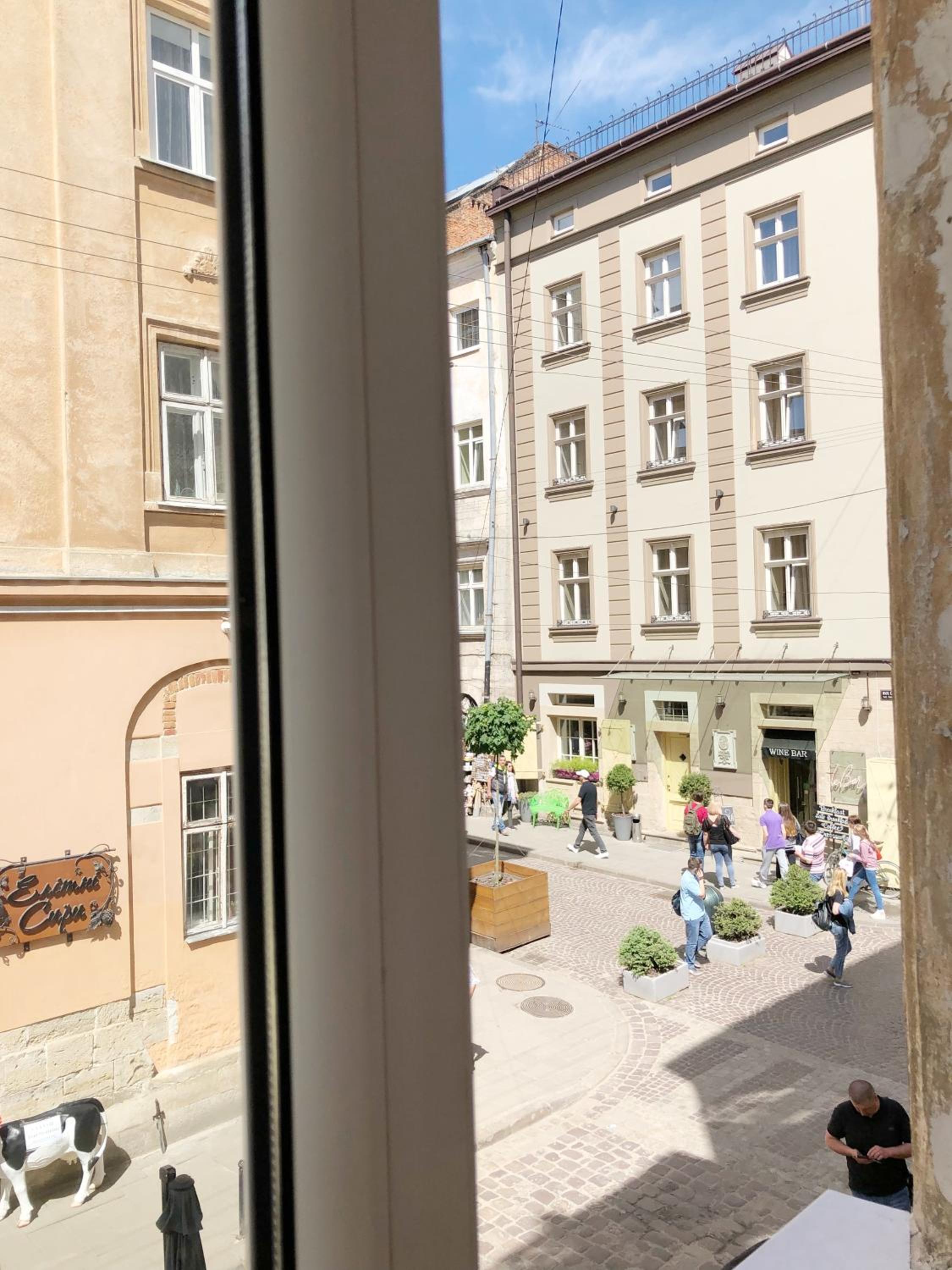 Apartments near Rynok Square view 2