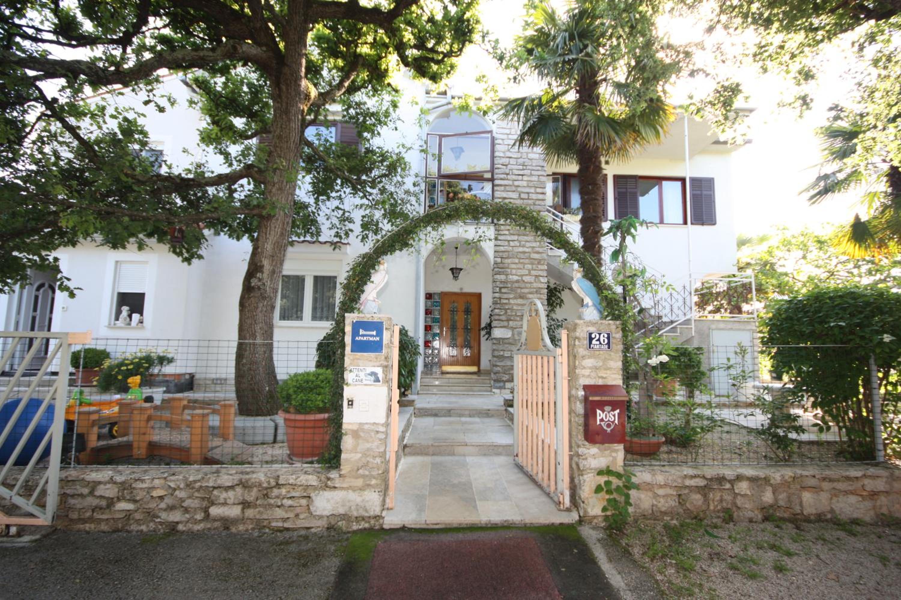 Palmira Apartments