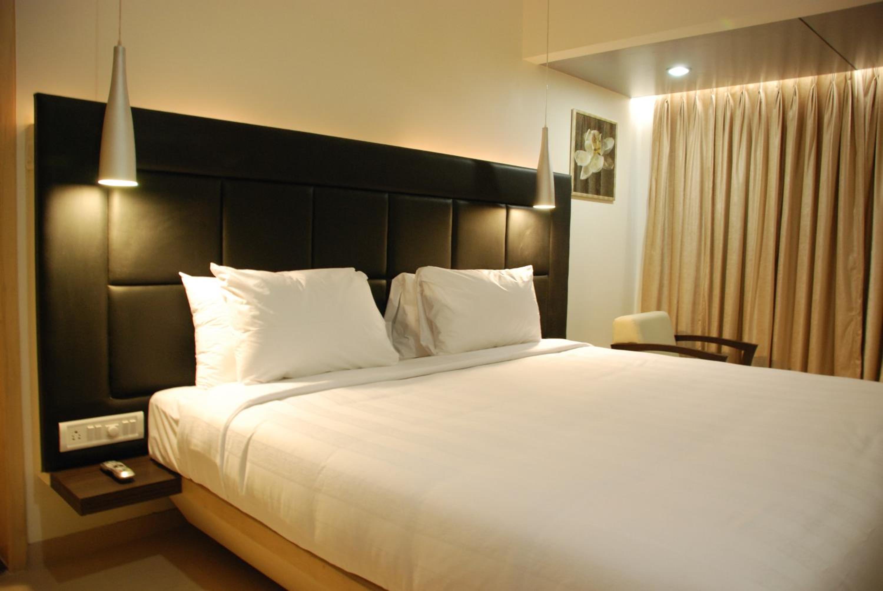 The Oriental Residency photo 3