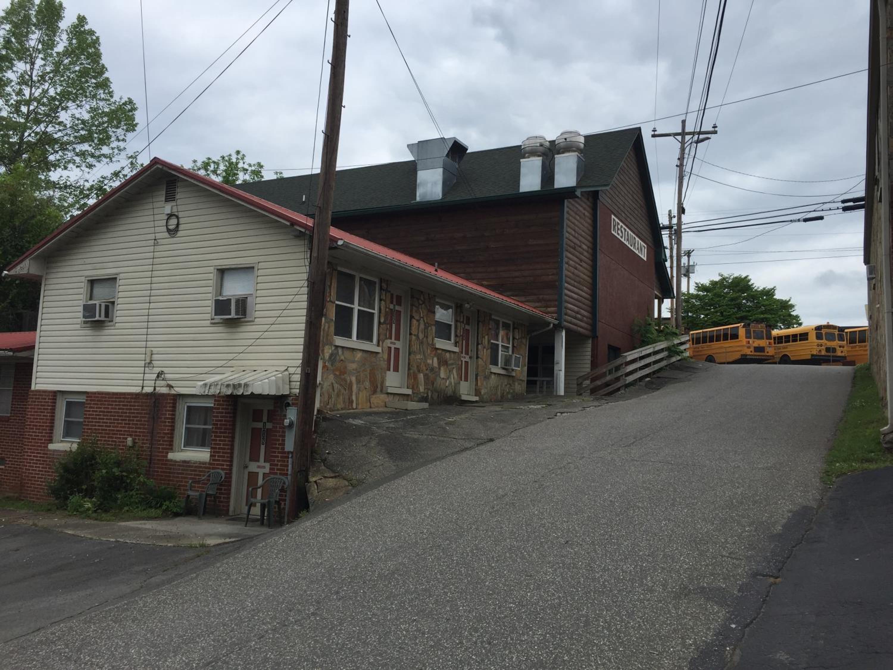 Phillips Historic Motel & Cottages