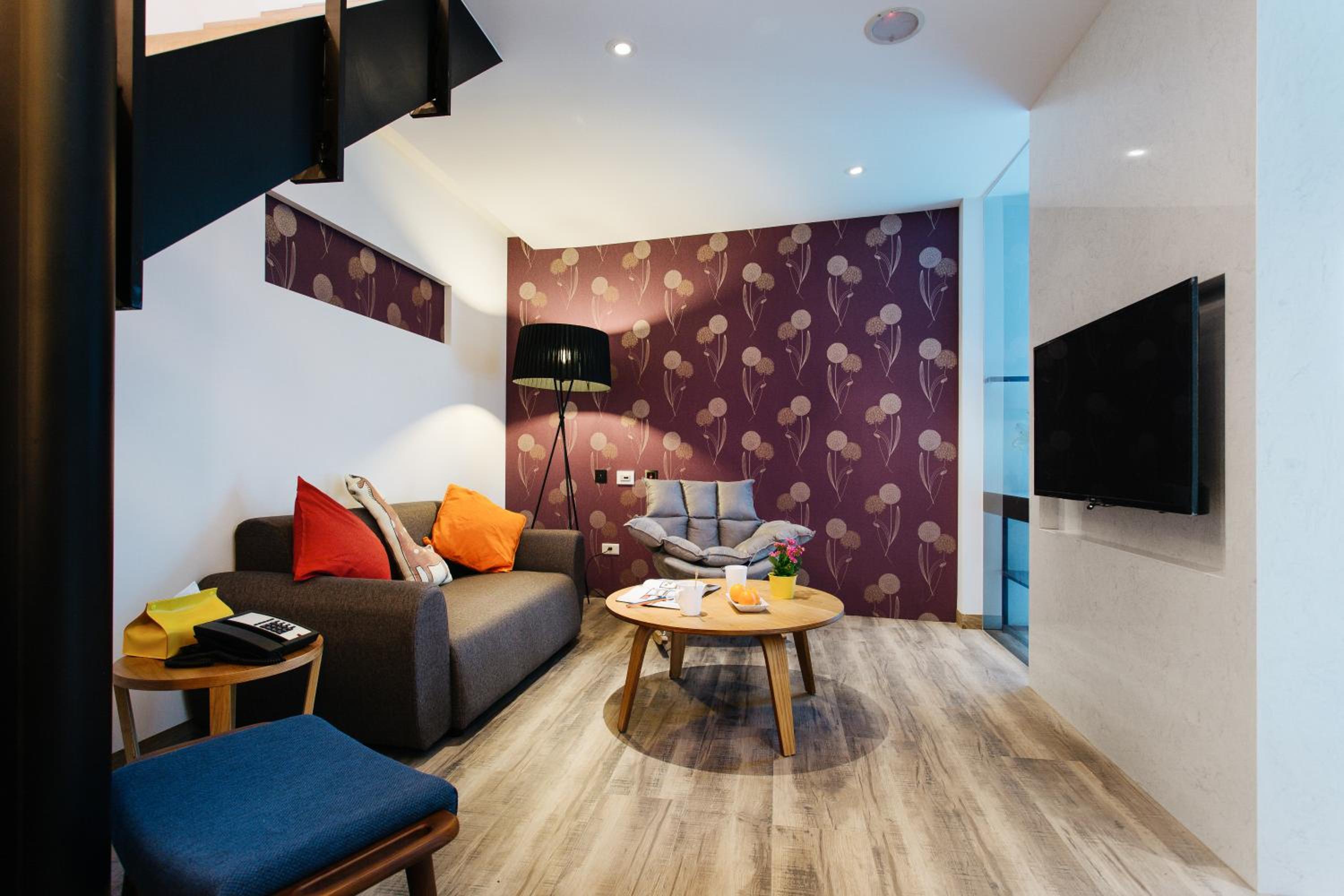 CHECK inn Taichung Zhongshan