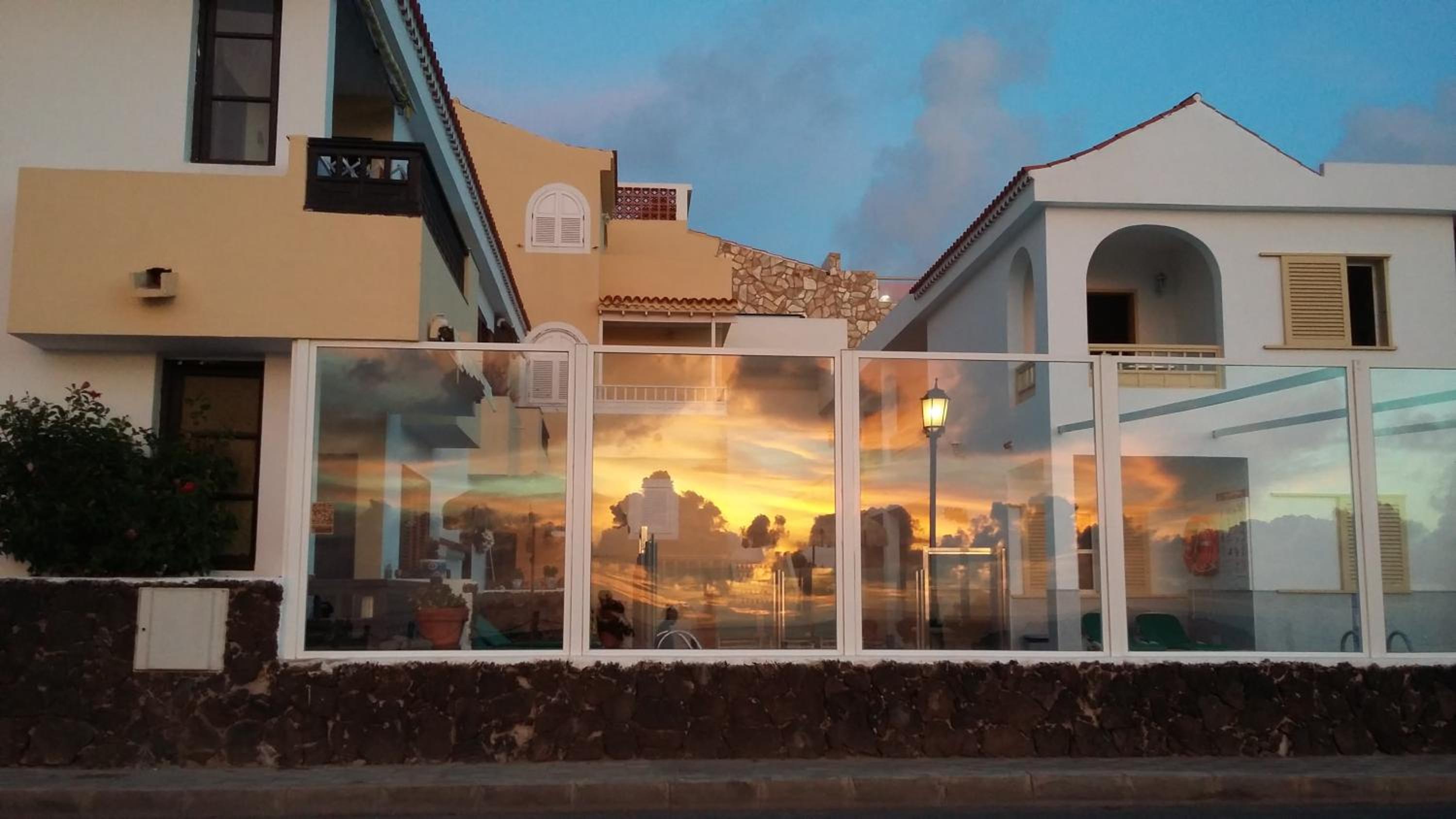 Hotel Apartamentos Juan Benítez - Image 1