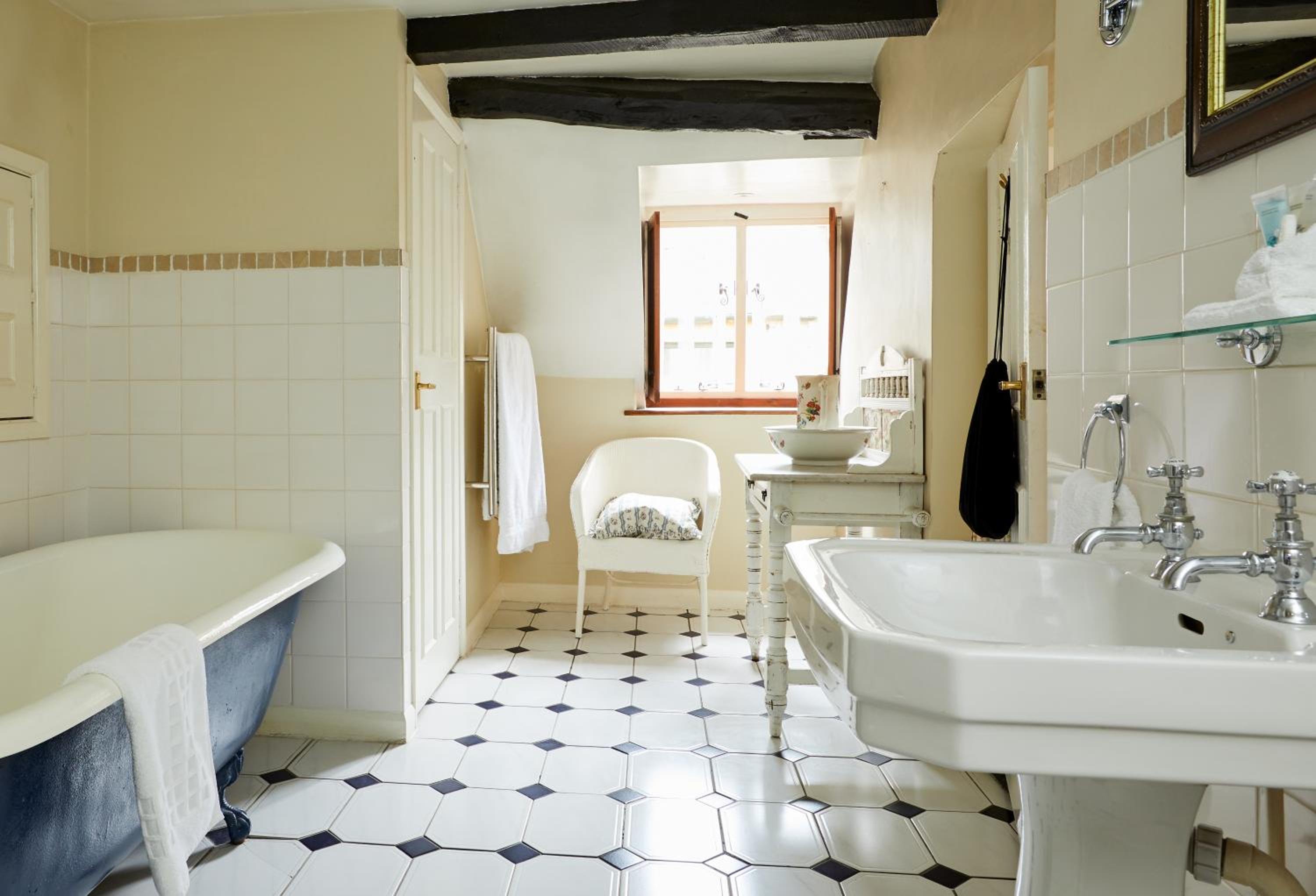 Burford House BH