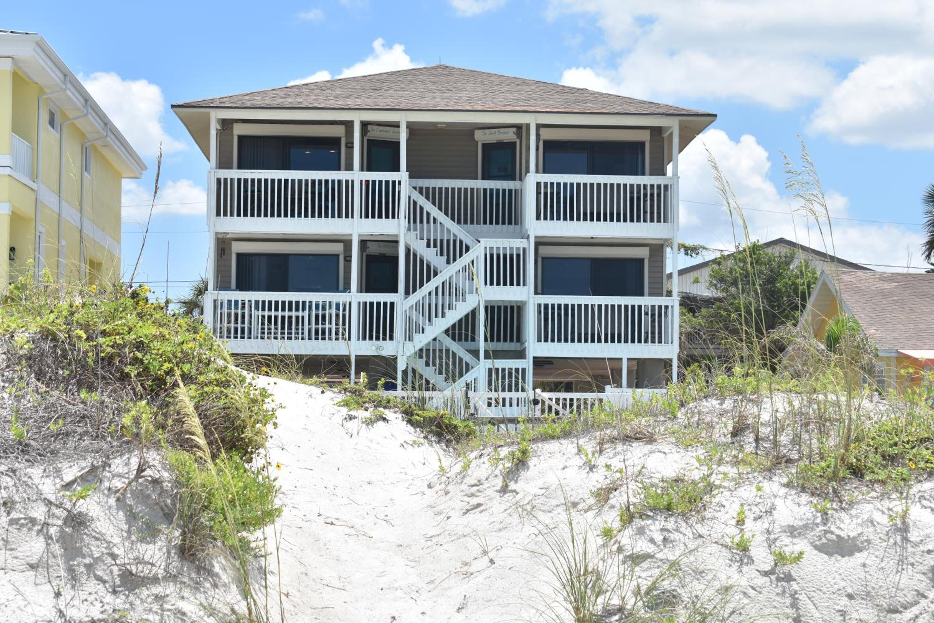 Hotel Beachfront Bliss Villas