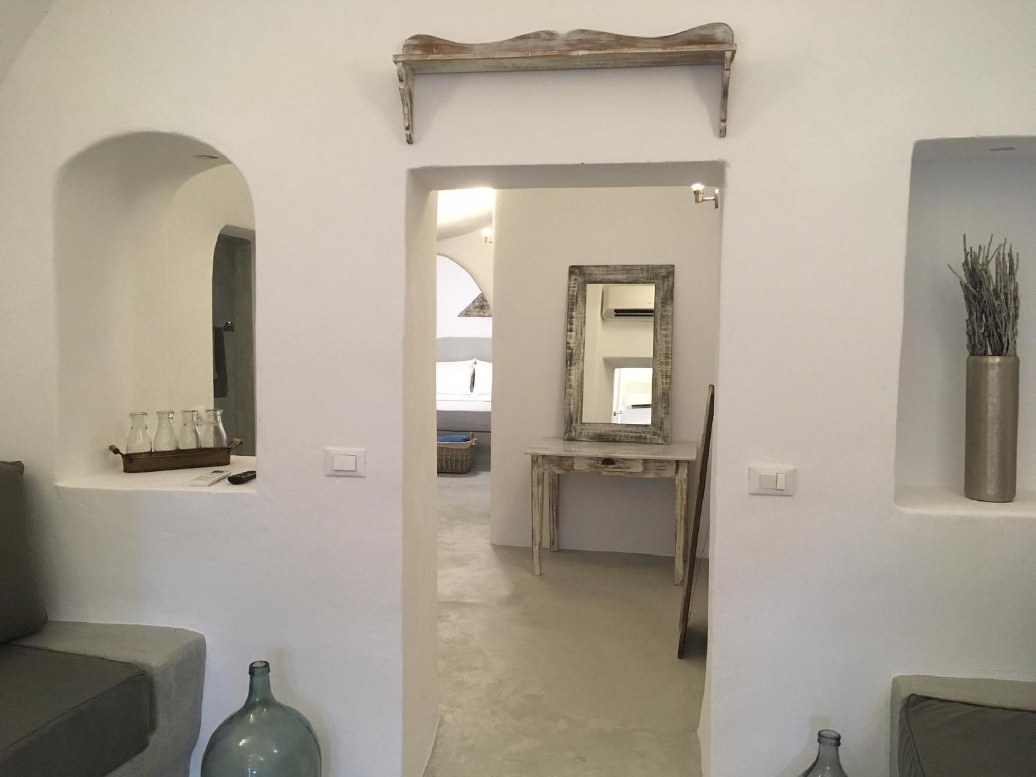 Oia Vacations - Theodora Suites - Property Image 75