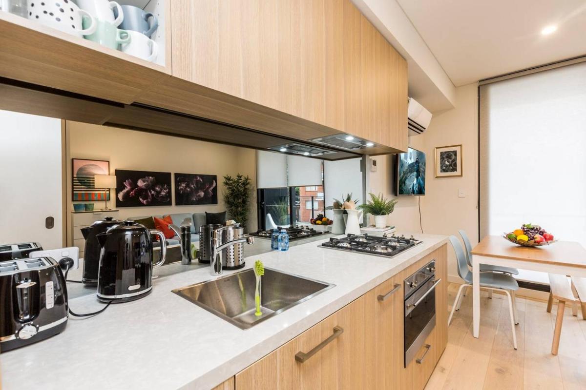 Air Conditioned One Bedroom with Pool Close To CBD