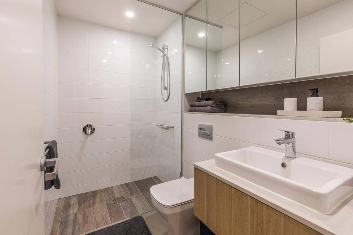 Air Conditioned One Bedroom with Pool Close To CBD