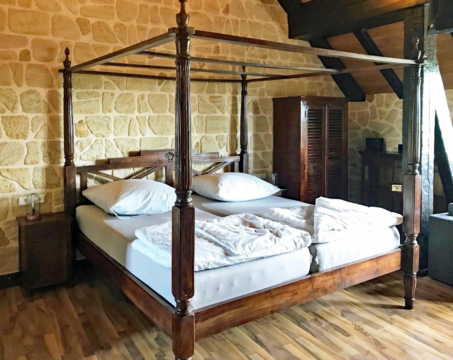 Romantische Ferienwohnung GERICHTSSTUBE im Rittergut Leppersdorf bei Radeberg für 6 Pers view 2
