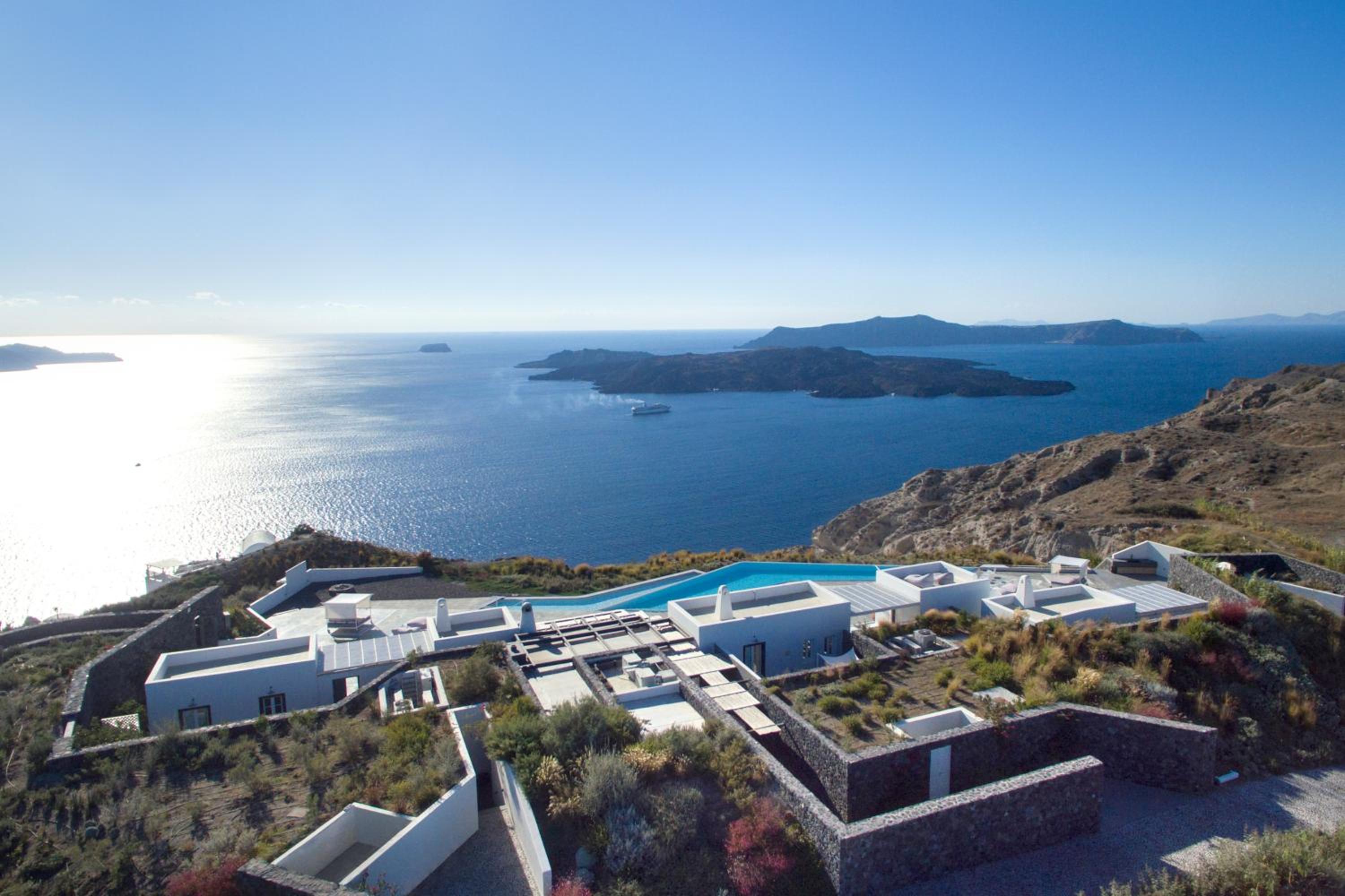 Hotel Erosantorini Estate - Image 1